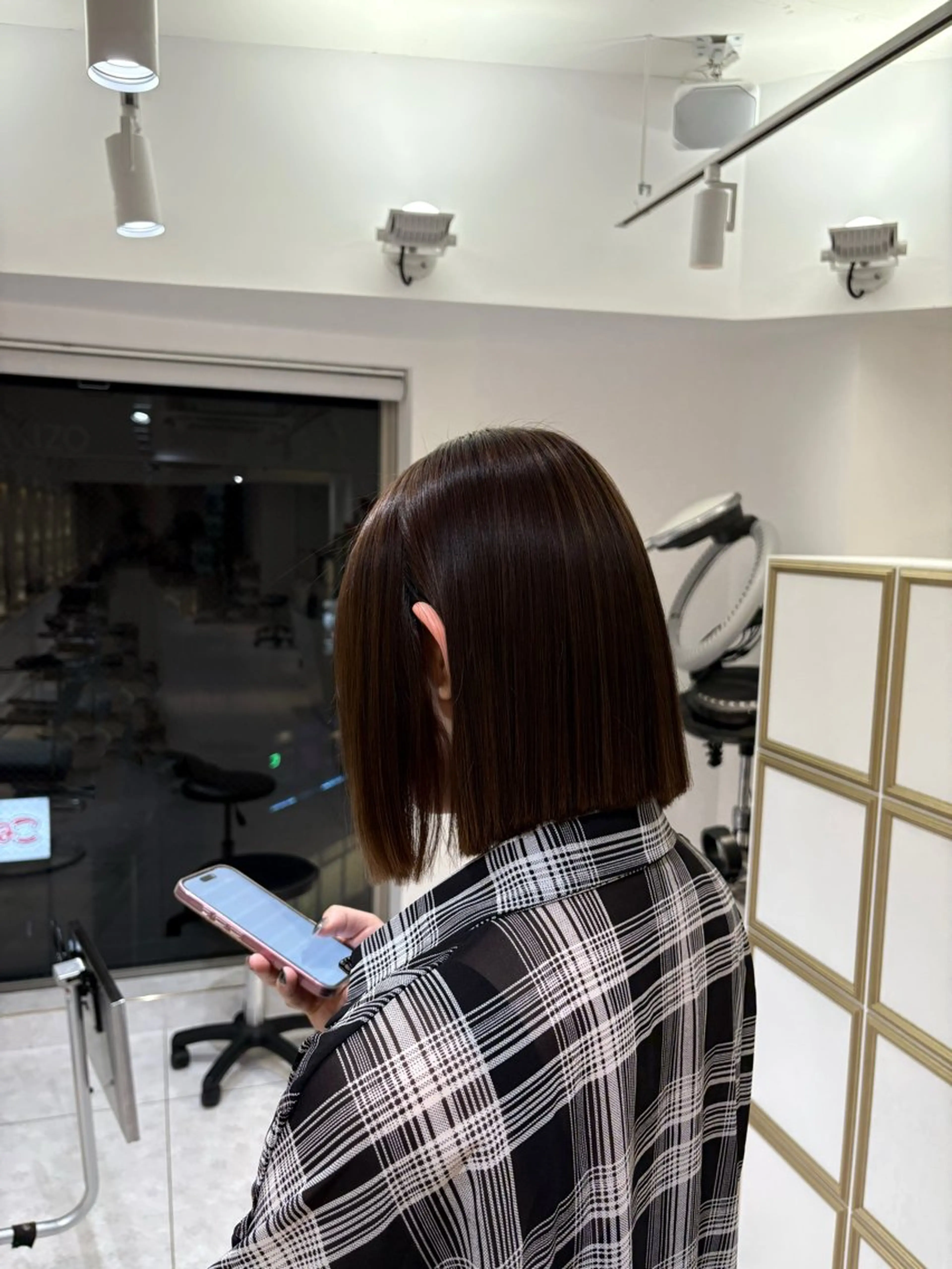 ミディアム パーマ ボブ 縮毛矯正 レイヤーカット/瀬川 琴音のヘアスタイル