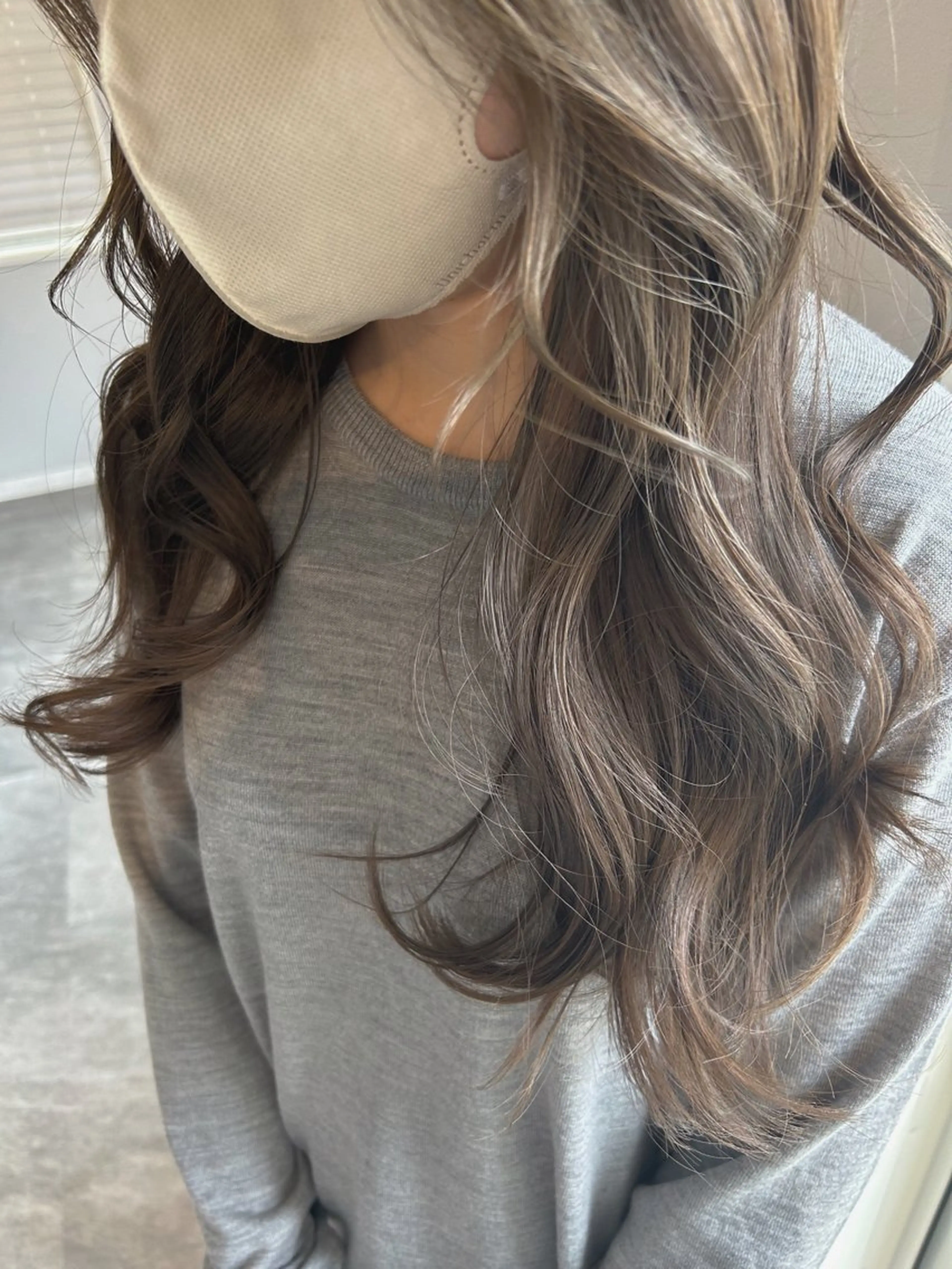 ロング PACE所属・ayumi ／透明感カラーのヘアスタイル