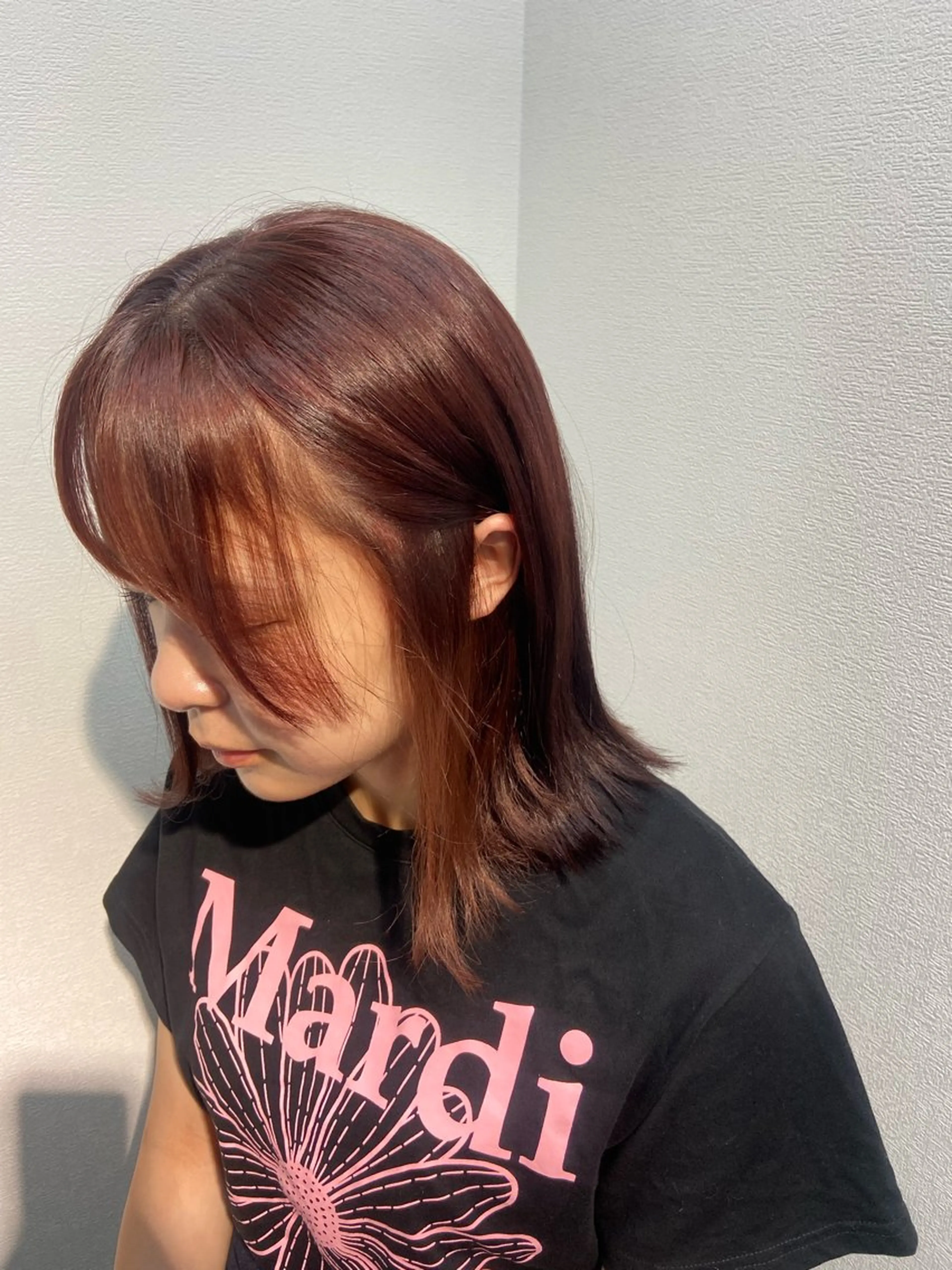 セミロング 瀧下 唯のヘアスタイル