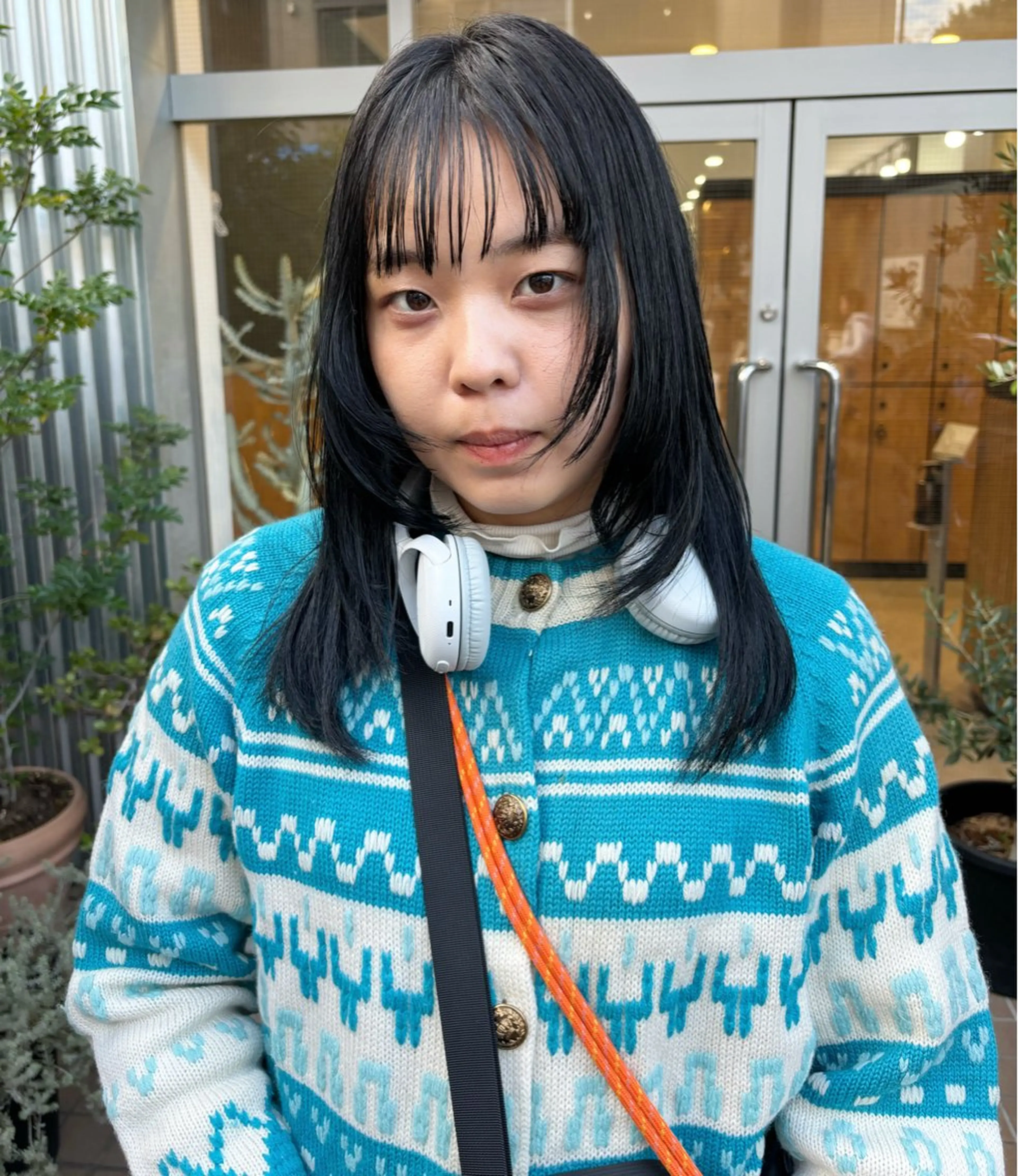 ミディアム カラー しの　ゆきの THE REMMYのヘアスタイル