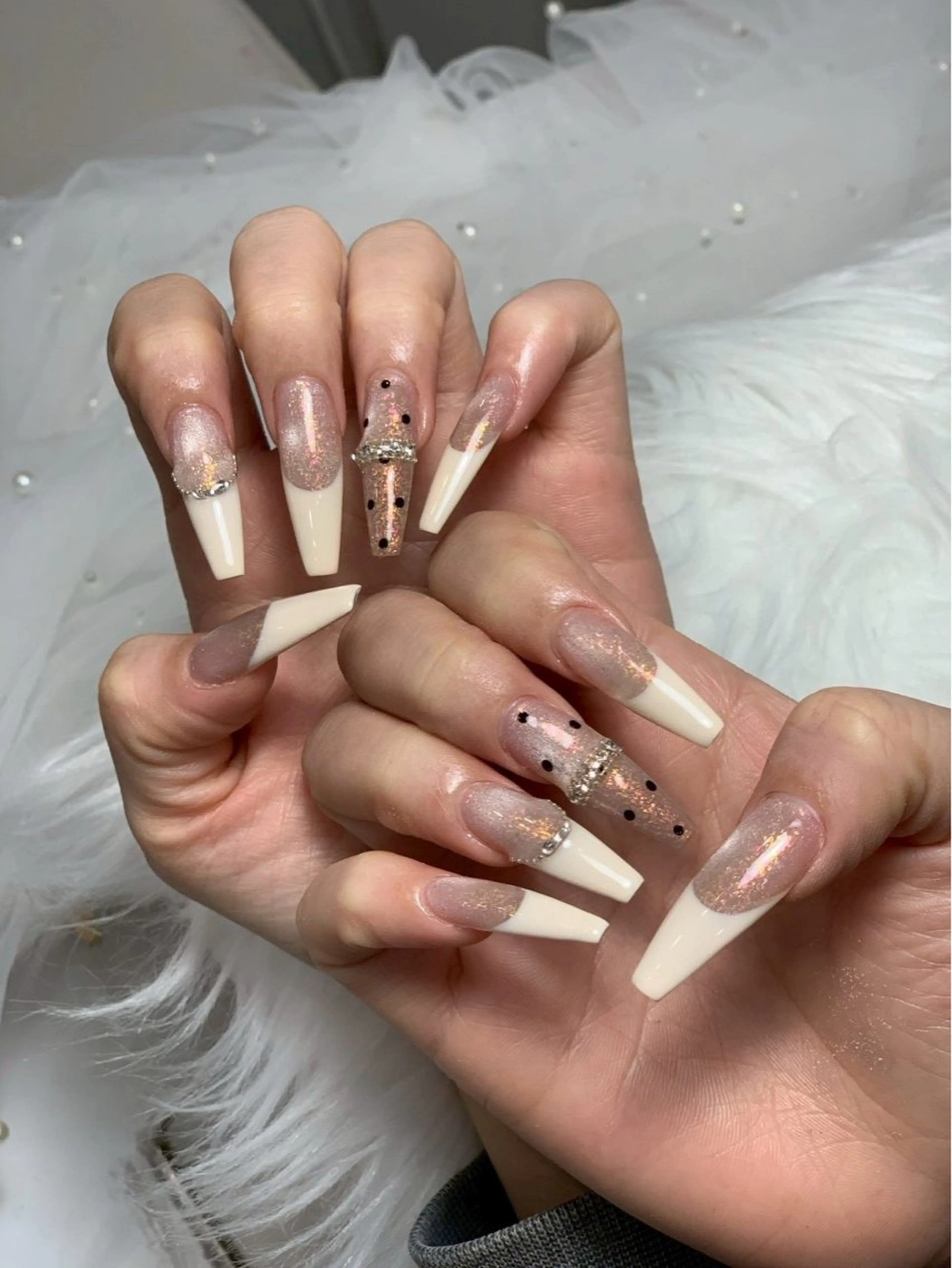 ネイル アートネイル オーロラネイル チークネイル 長さ出し フットネイル ハンドネイル フットネイル ハンドケア Noiranail_ studio川越西口のネイルデザイン