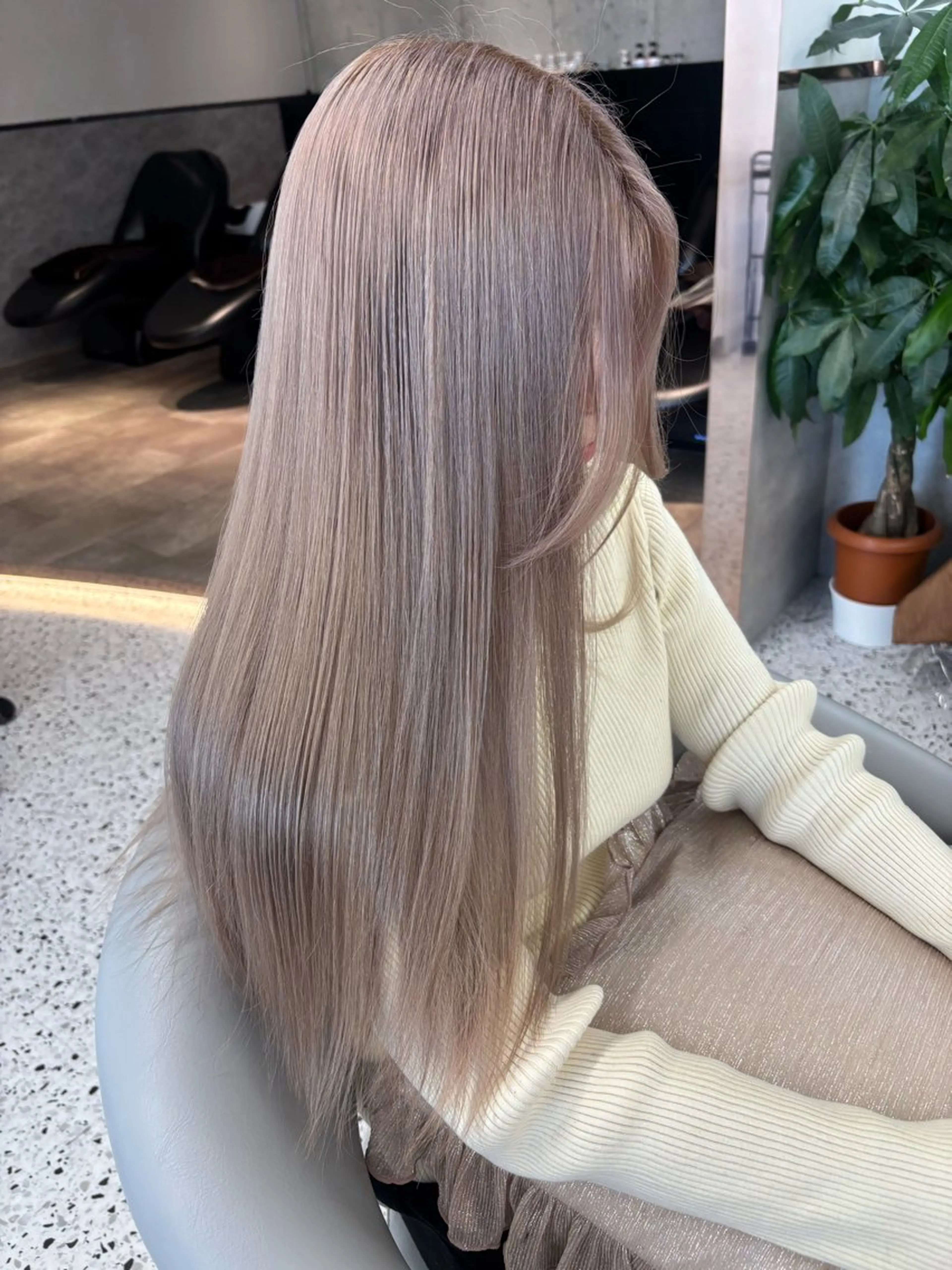 ミディアム カラー ブリーチ ボブ 韓国風ヘア レイヤーカット トリートメント ヘアカラー rina／ベージュ ワンホン/韓国ヘアのヘアスタイル