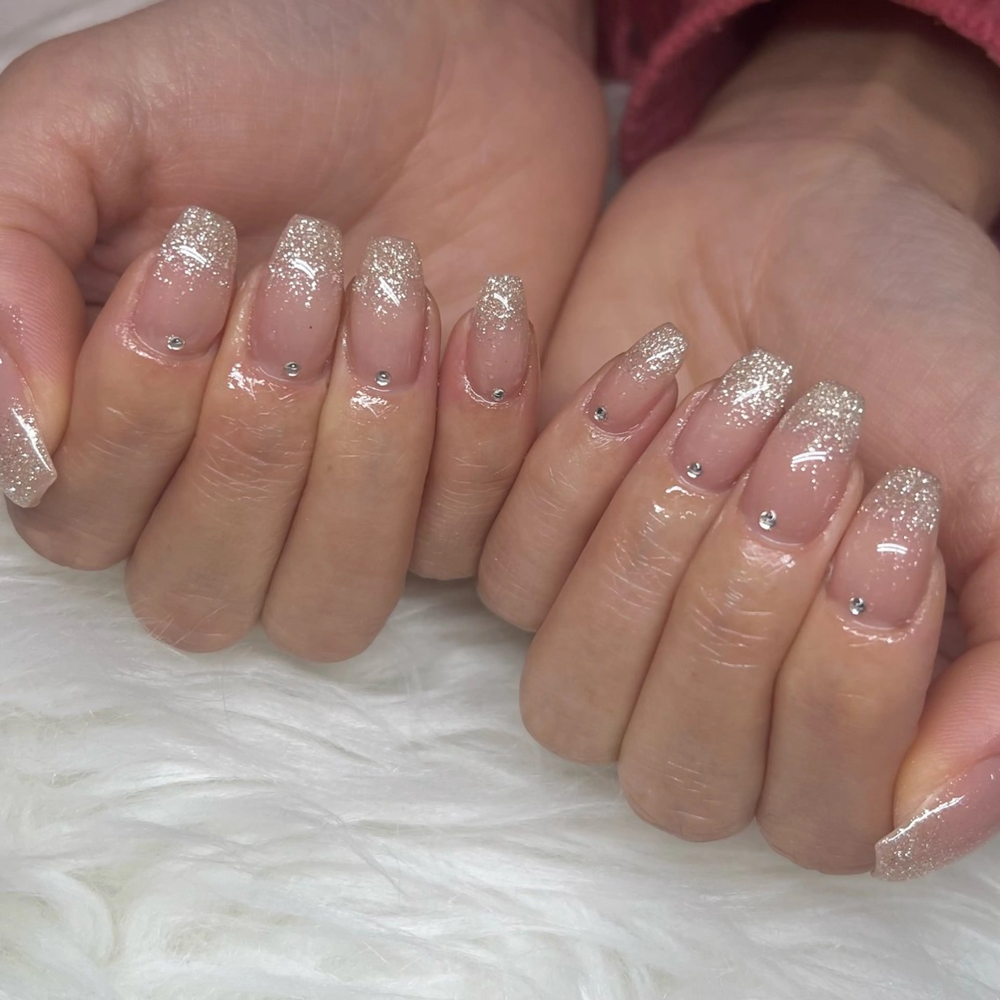 ネイル グラデーション ラメ(グリッター) ラメグラデーション ハンドネイル 透明感ネイル ｜mahiru.のネイルデザイン