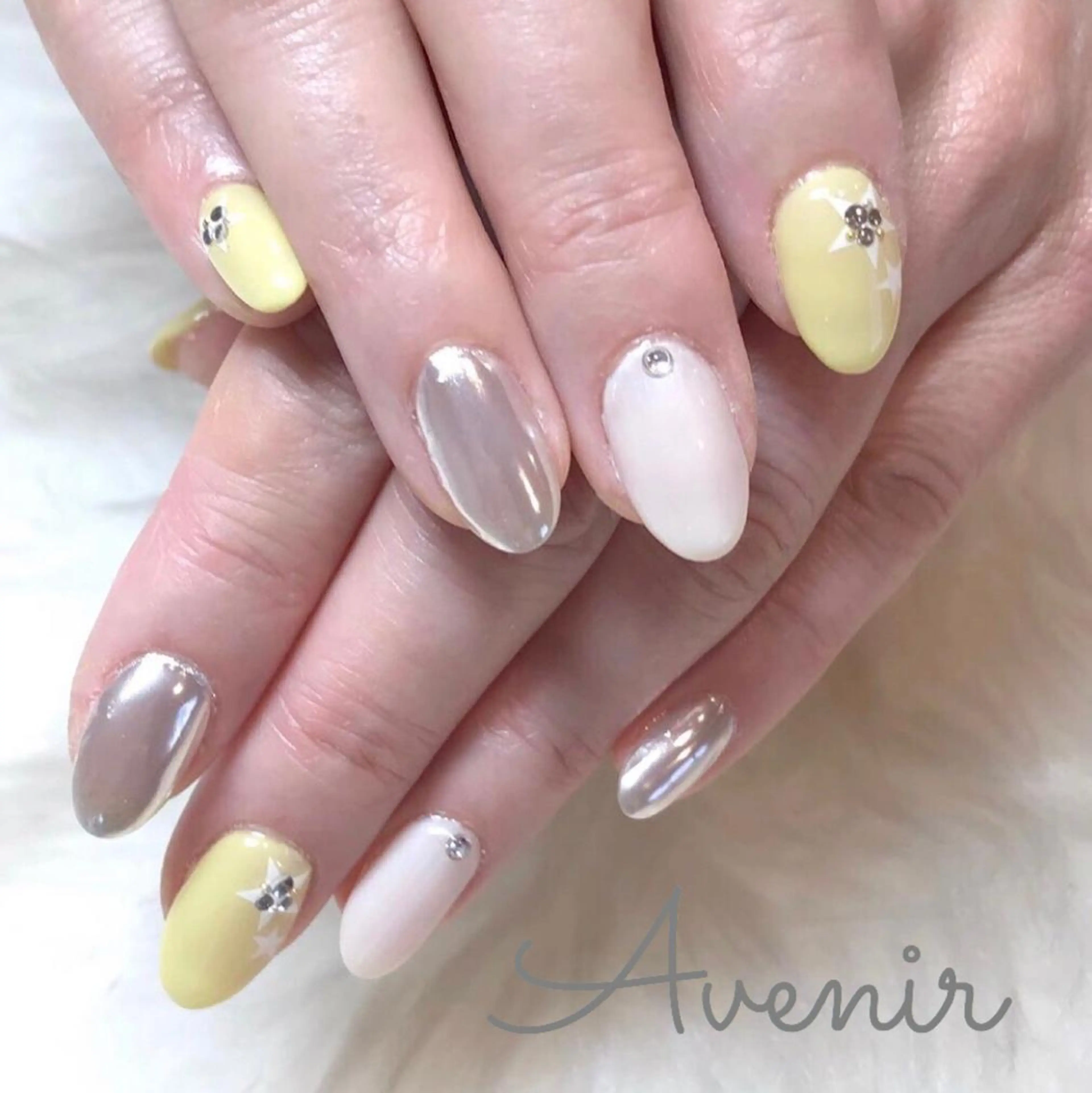 ネイル Avenir 表参道 nail＆eye予約のネイルデザイン
