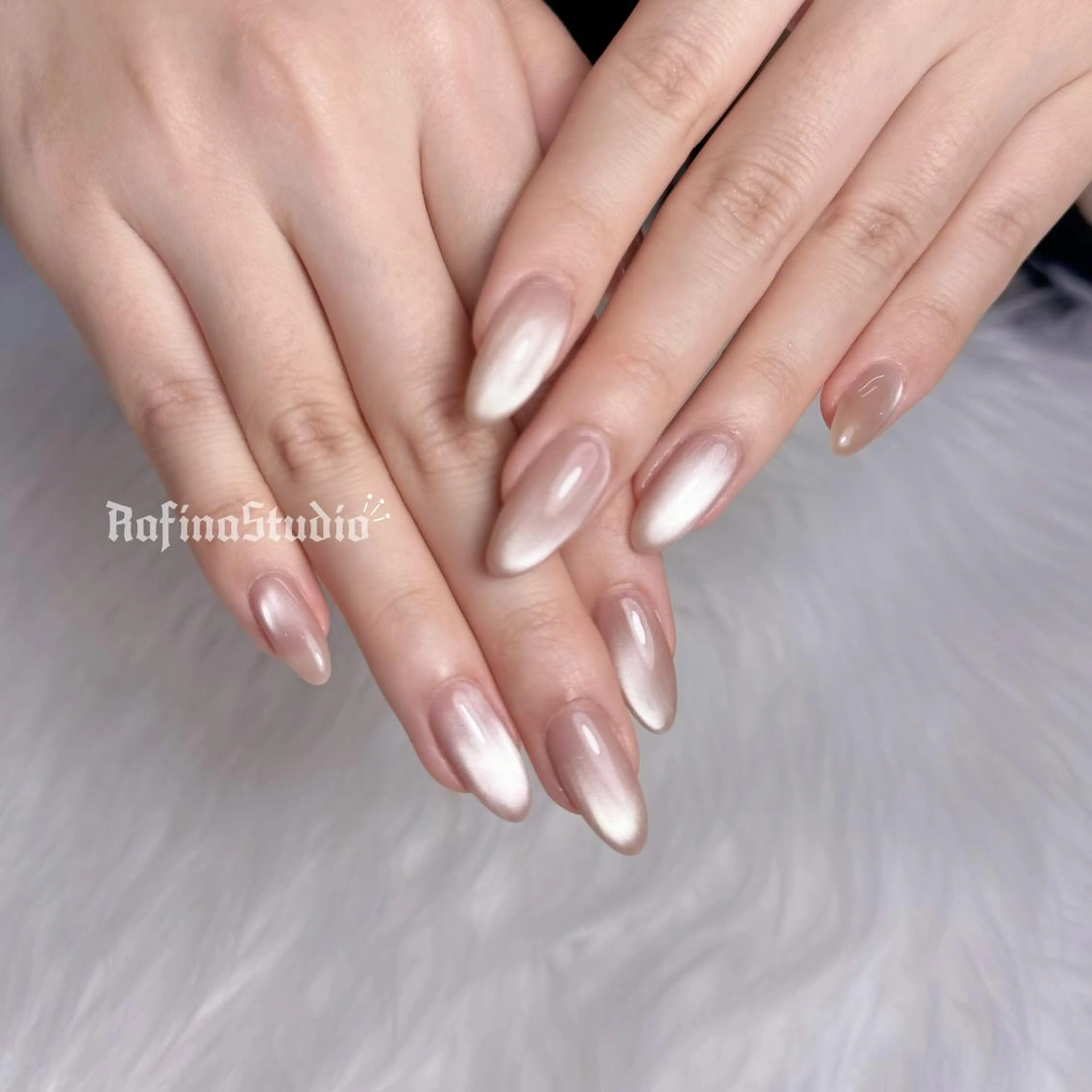 💕💕スカルプ長さだし+フレンチ/マグネット/ミラー/オローラワンカラー【初回ジェルオフ無料ケア込み】の写真