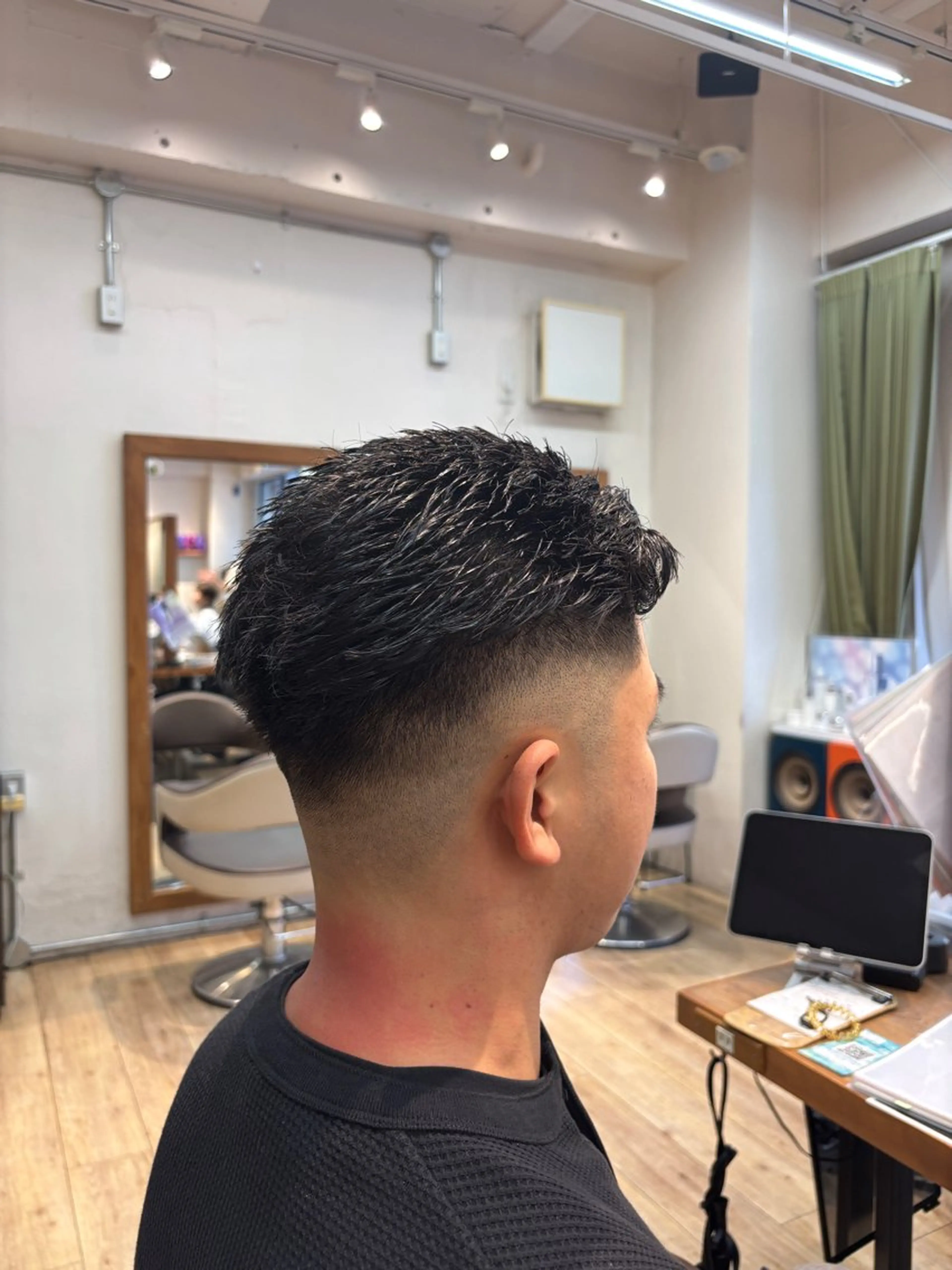 ショート メンズ 洛樹 /海外風ヘアー /フェード/パーマのヘアスタイル