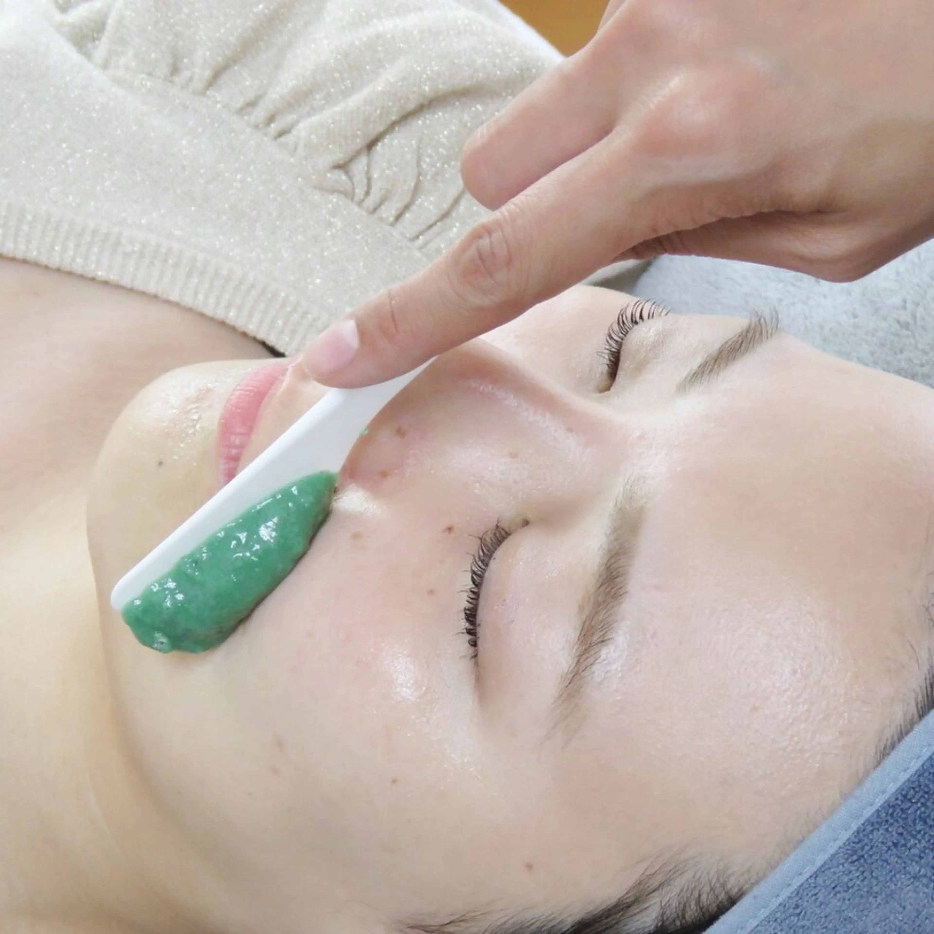 【ニキビケア】毛穴洗浄×ニキビに効く専用美容液導入×選べるマスクの写真