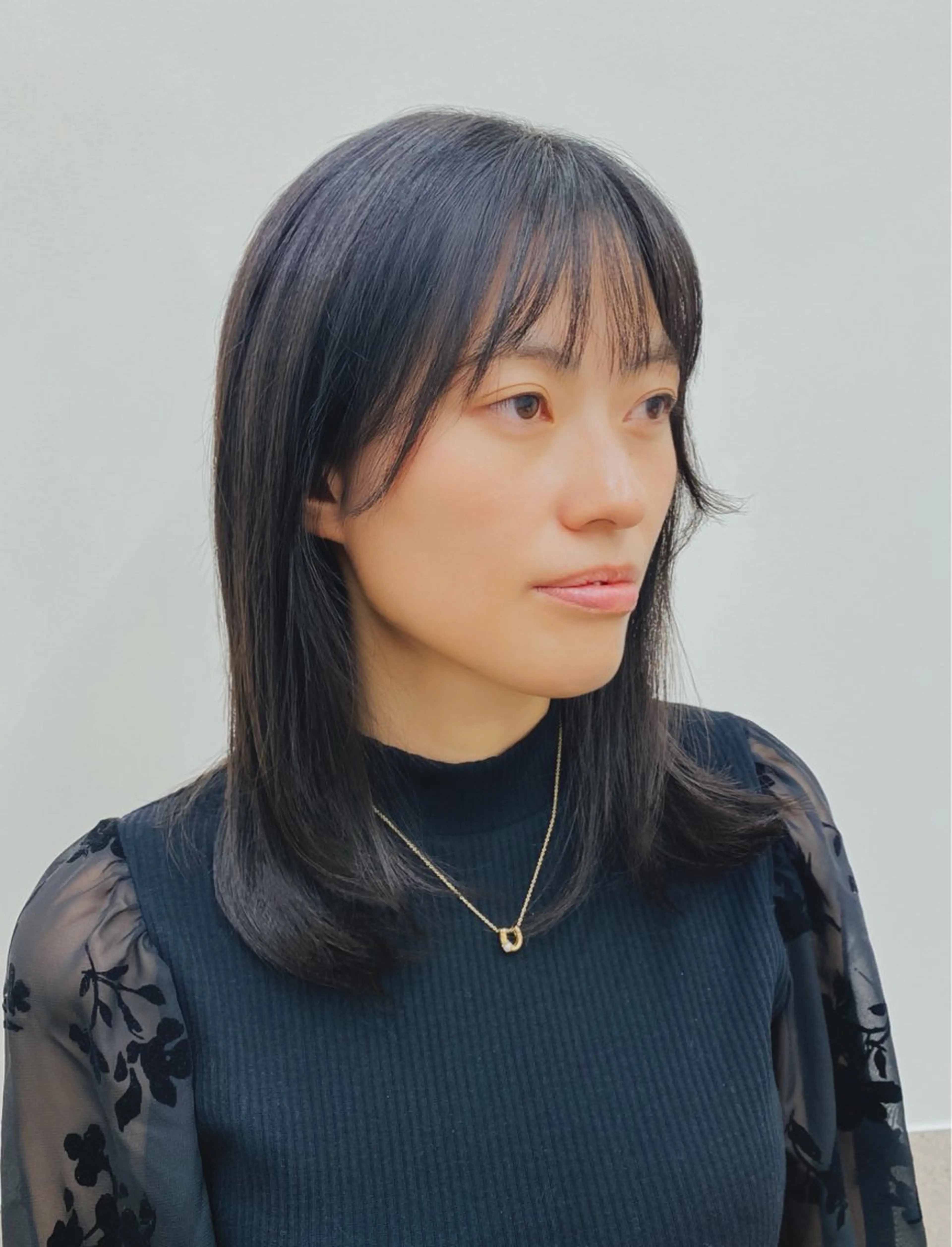 ミディアム サイドバング ROOP（シェアサロン）所属・多毛くせ毛カット専門 ネギシトモヒロのヘアスタイル