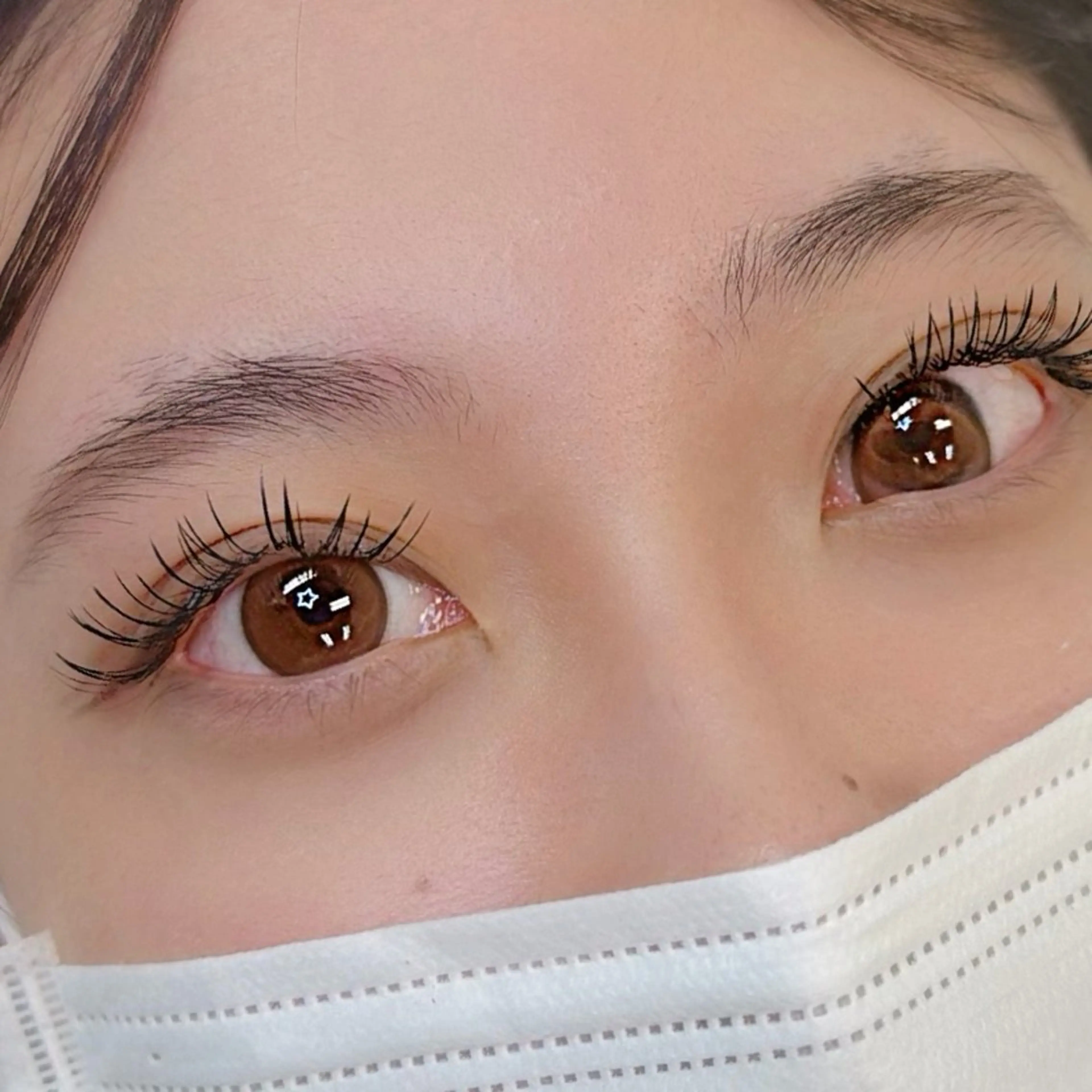 マツエク・マツパ 束感まつ毛 フラットラッシュ une【石橋/池田 箕面/豊中/伊丹】のマツエク・マツパデザイン