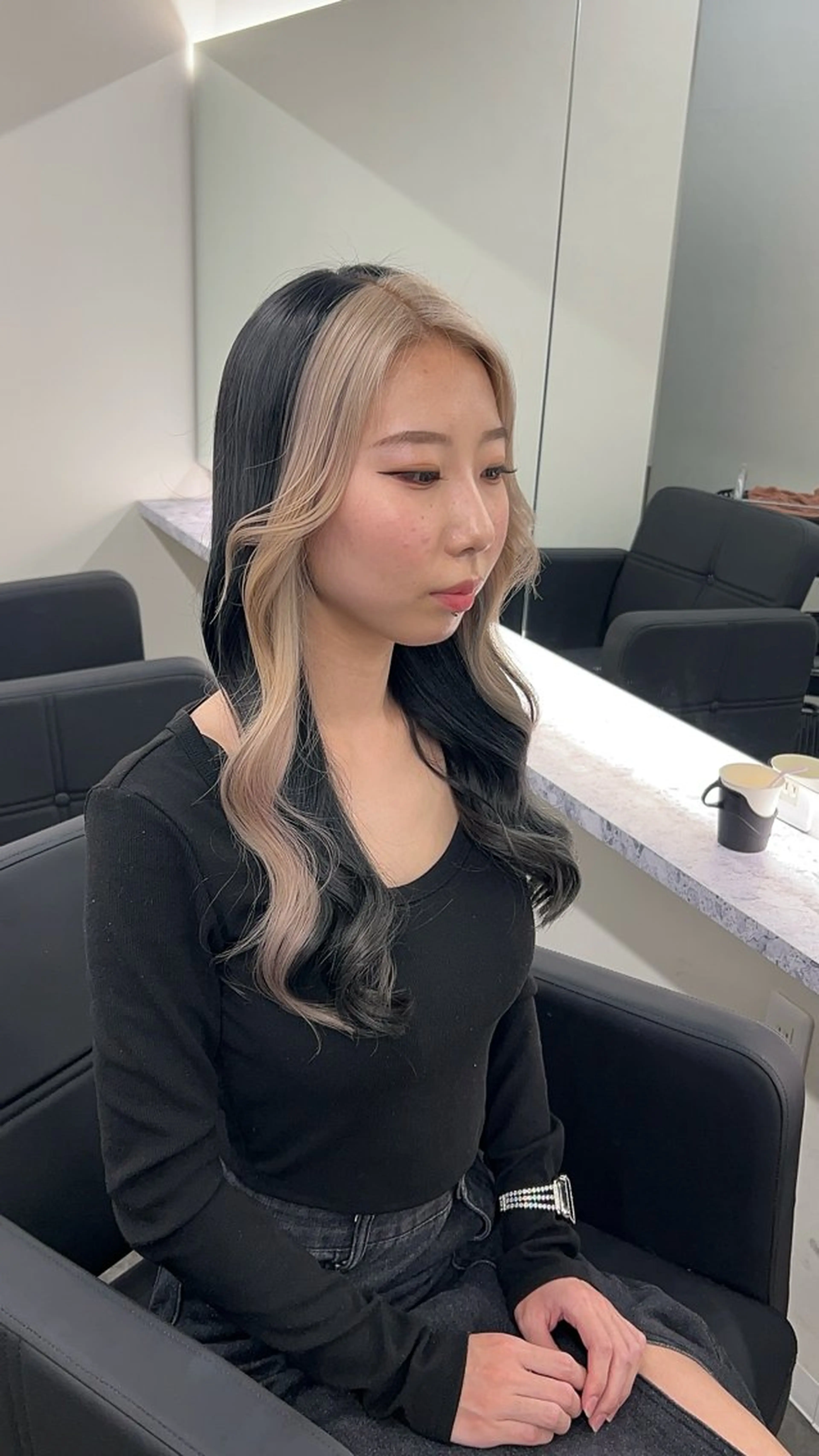 ロング ミストバング TIEL カズハのヘアスタイル