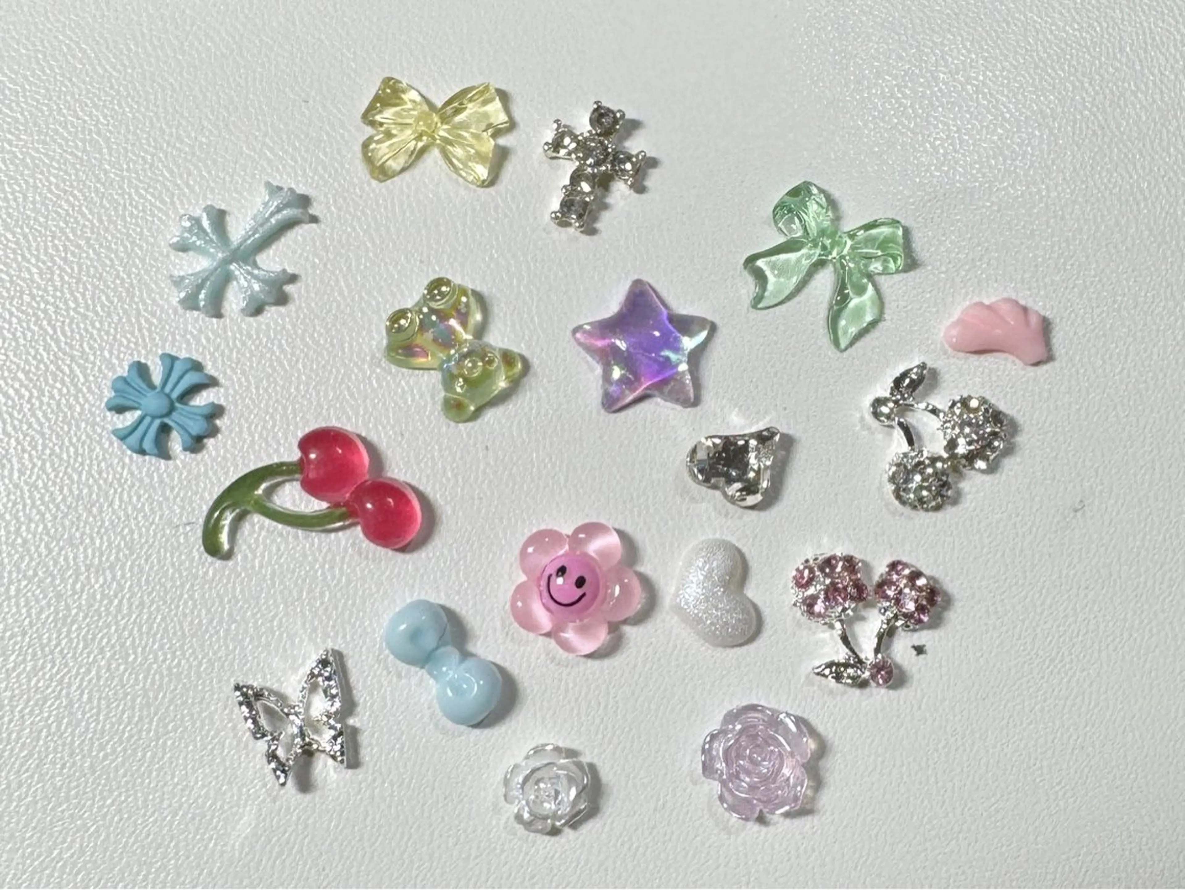 ネイル アートネイル ジェルネイル 氷ネイル・うるうるネイル キラキラネイル ニュアンスネイル オフのみ(ネイル) Pins16所属・HI-KO 🦙のネイルデザイン