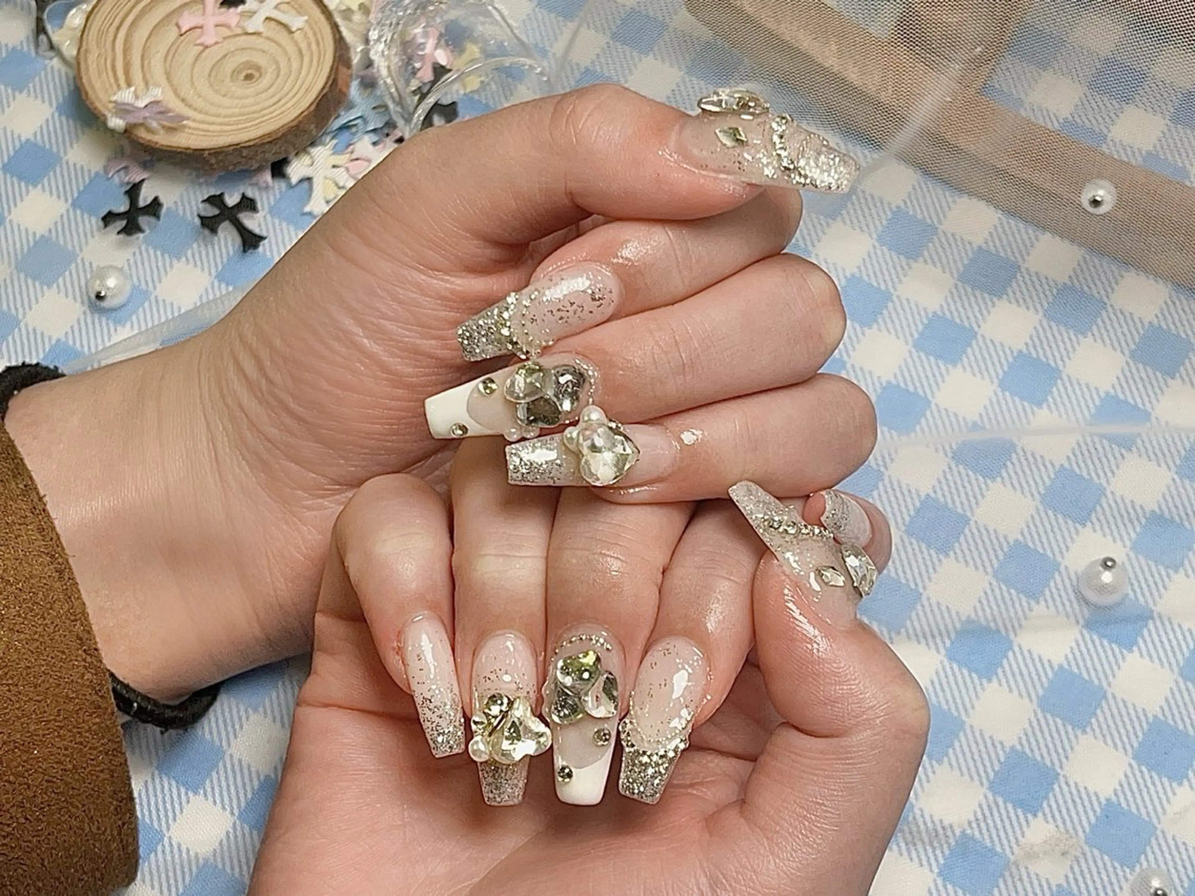 ネイル ハンドネイル アユリ リリのネイルデザイン