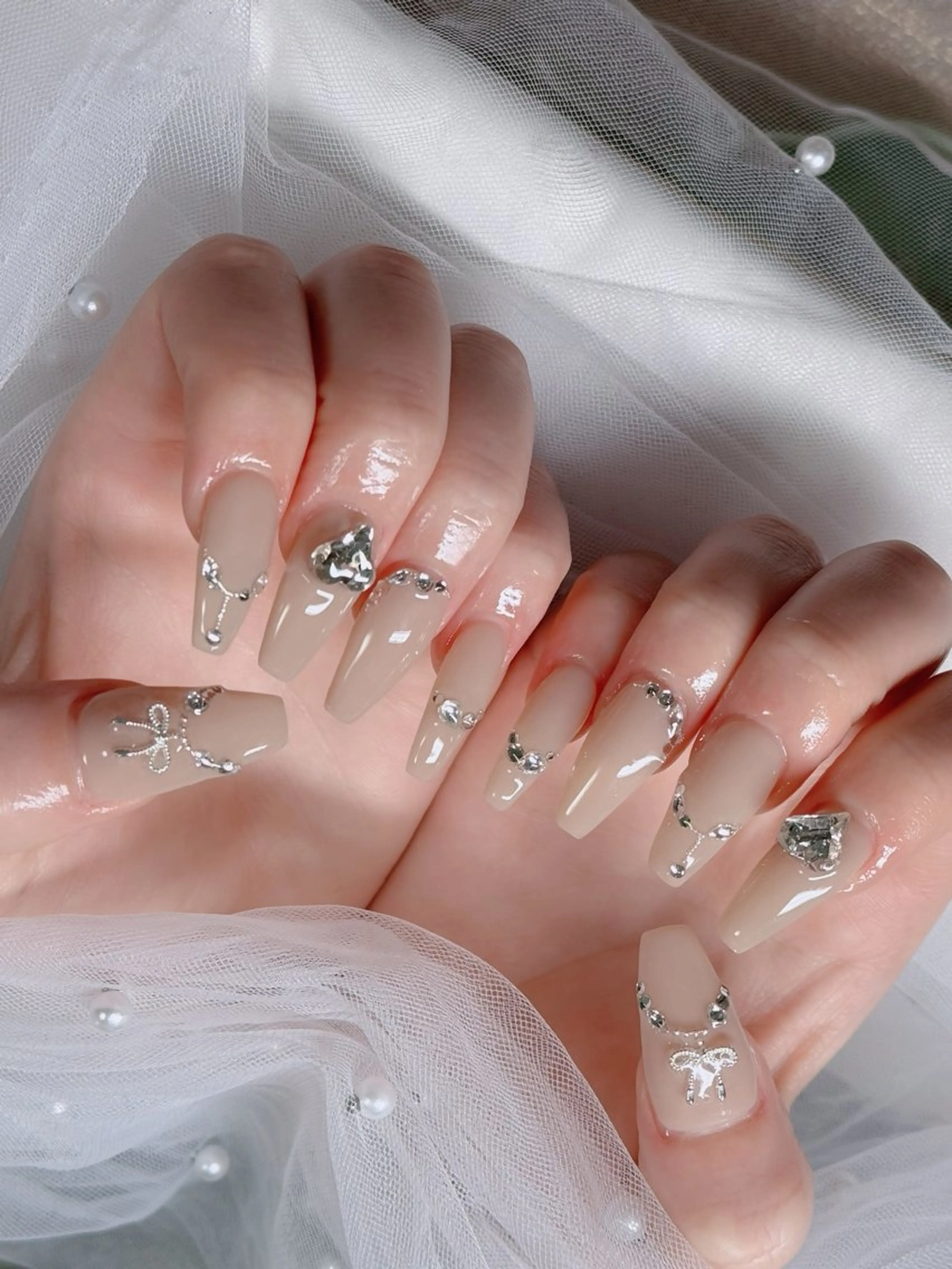 ネイル フレンチネイル ジェルネイル ガラスフレンチ ハロウィン ハート H.baby Nail Salonのネイルデザイン