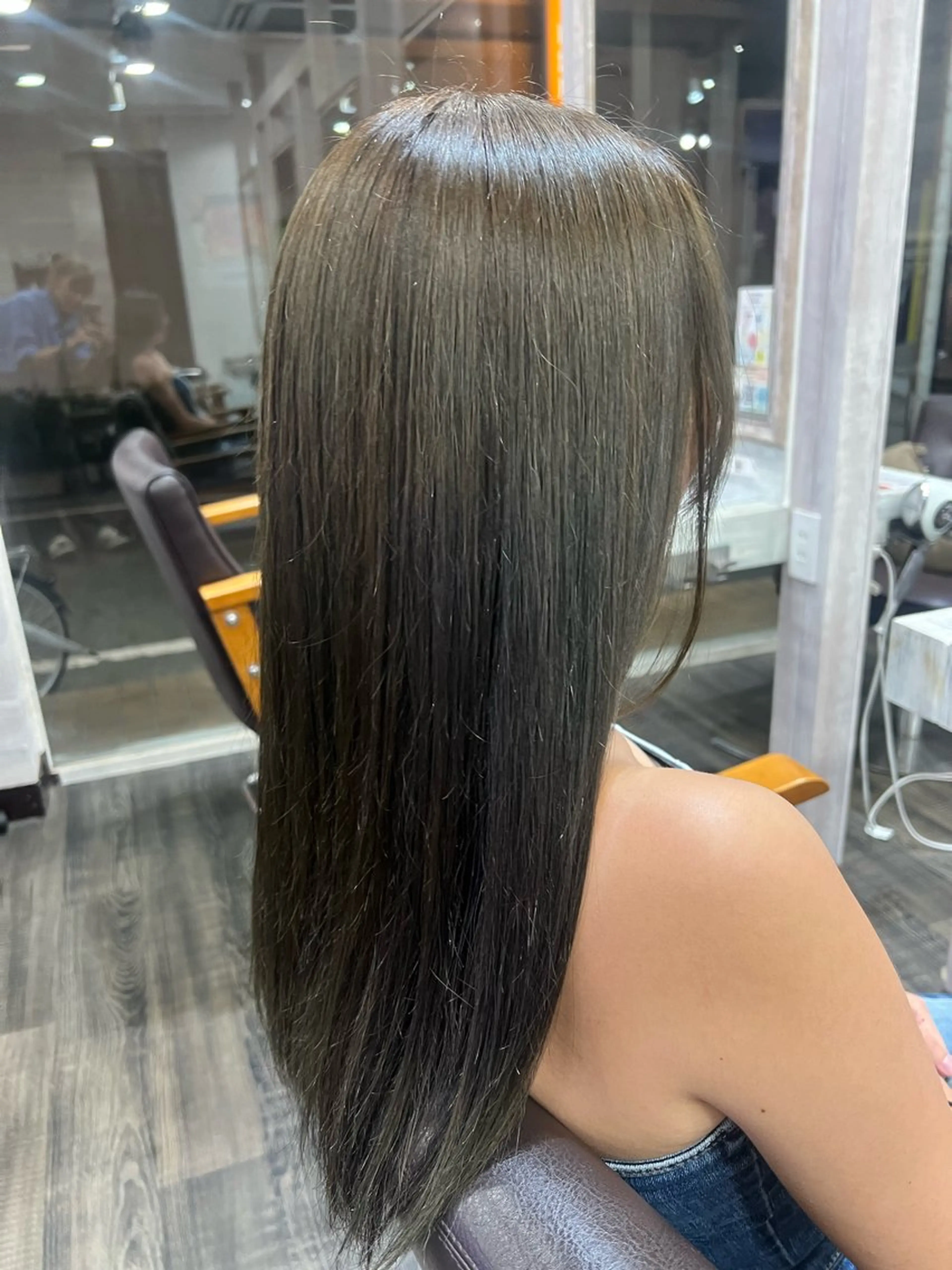 ロング カラー Carrefour LOHAS 草加東口店所属・LOHAS Rioのヘアスタイル