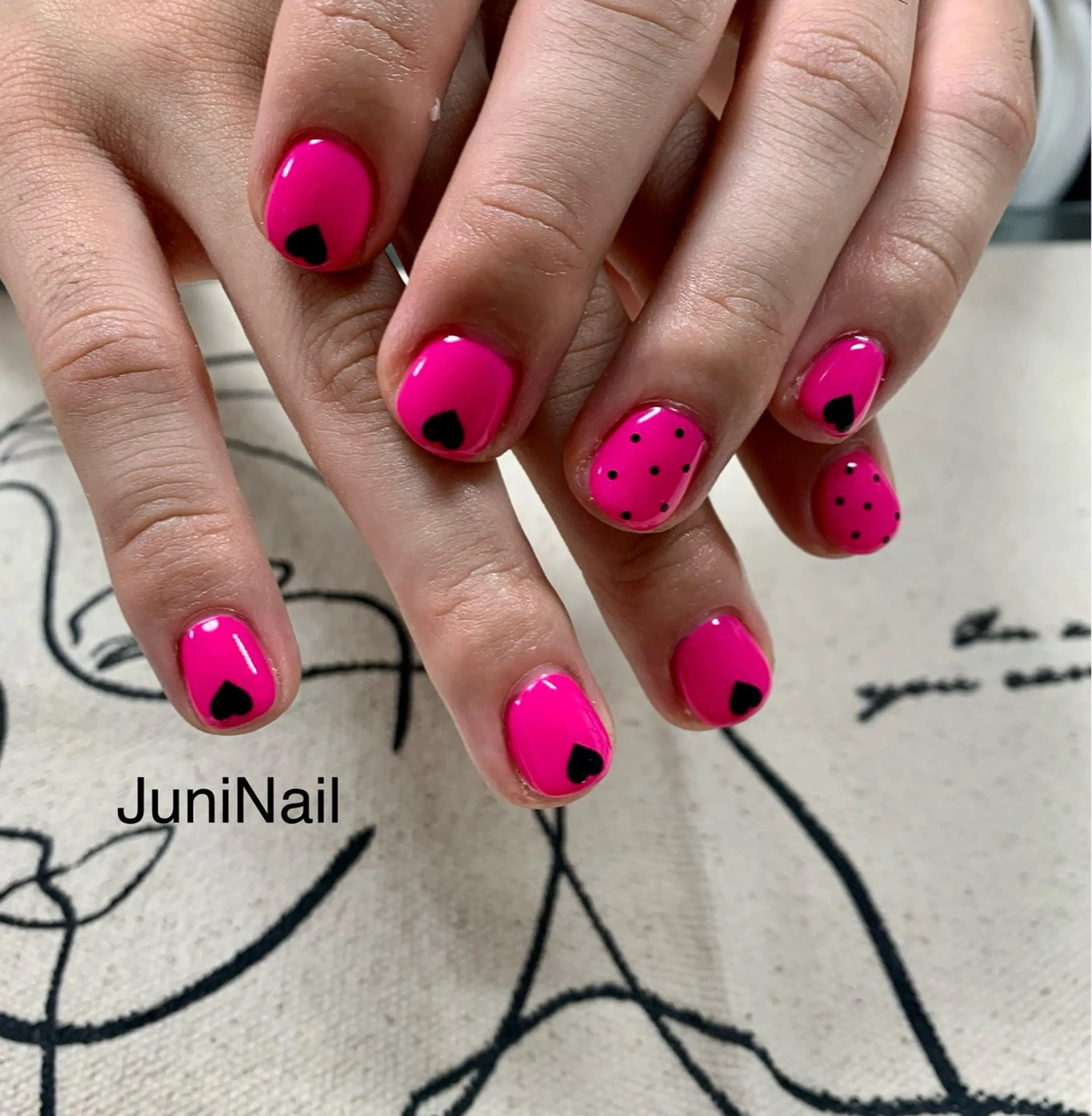 ネイル オーロラネイル フラッシュネイル 氷ネイル・うるうるネイル キラキラネイル 韓国ネイル ハンドネイル JuniNail 주니네일🇰🇷suのネイルデザイン