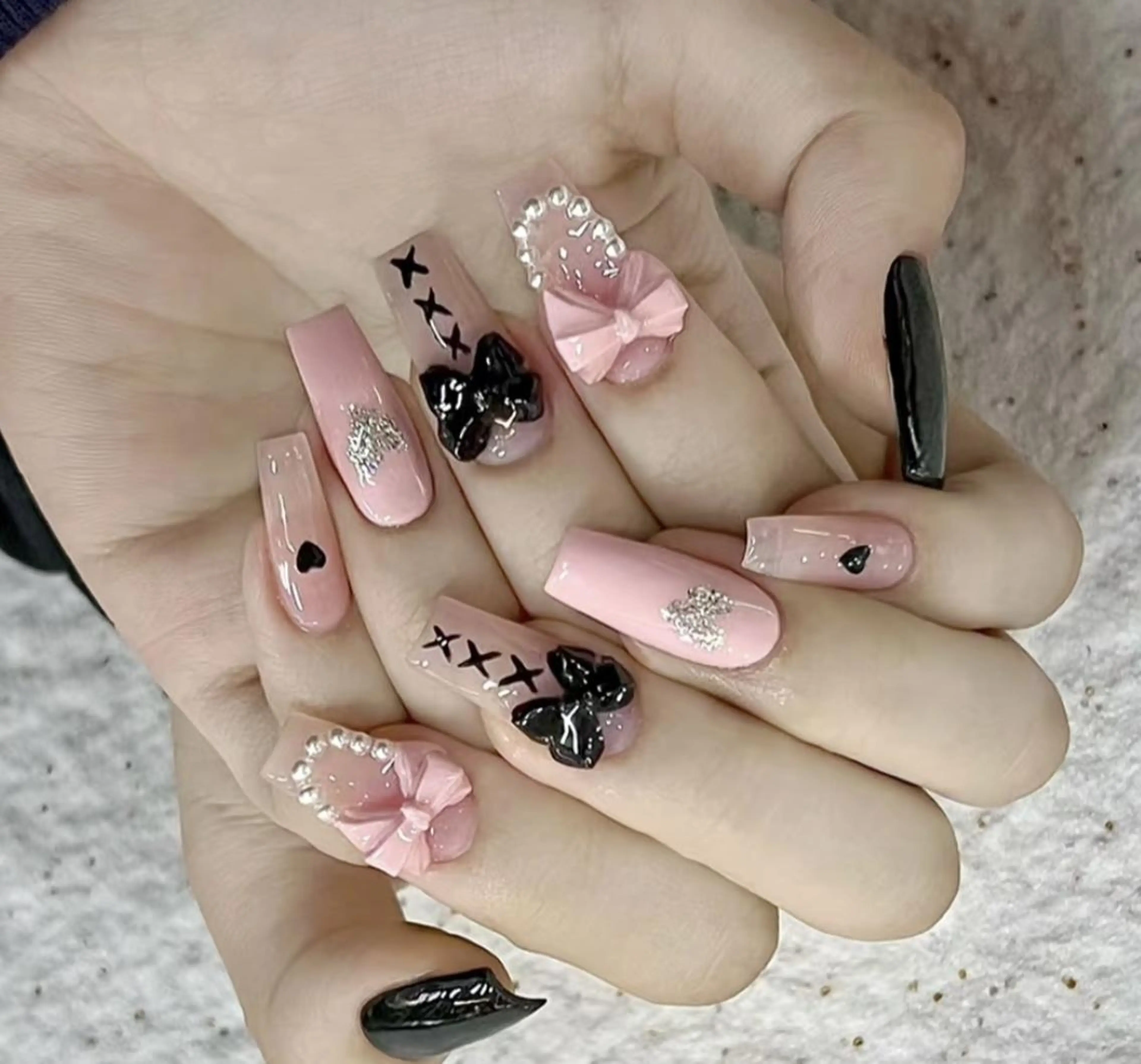 ネイル ハンドネイル 🎀 NaNa_nailのネイルデザイン