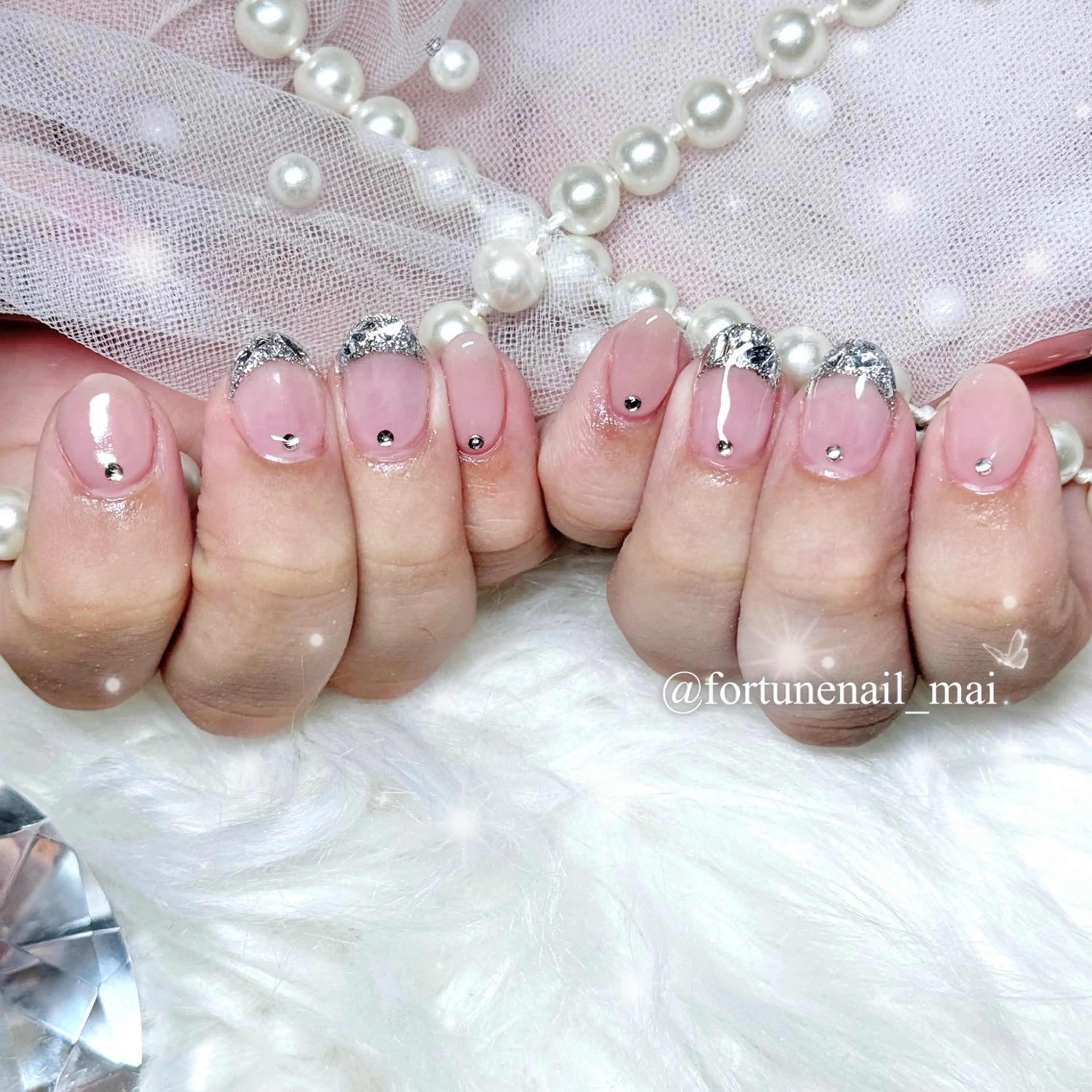 ネイル フレンチネイル ガラスフレンチ ハンドネイル 🎀Mai 🎀1/23空✩.*のネイルデザイン