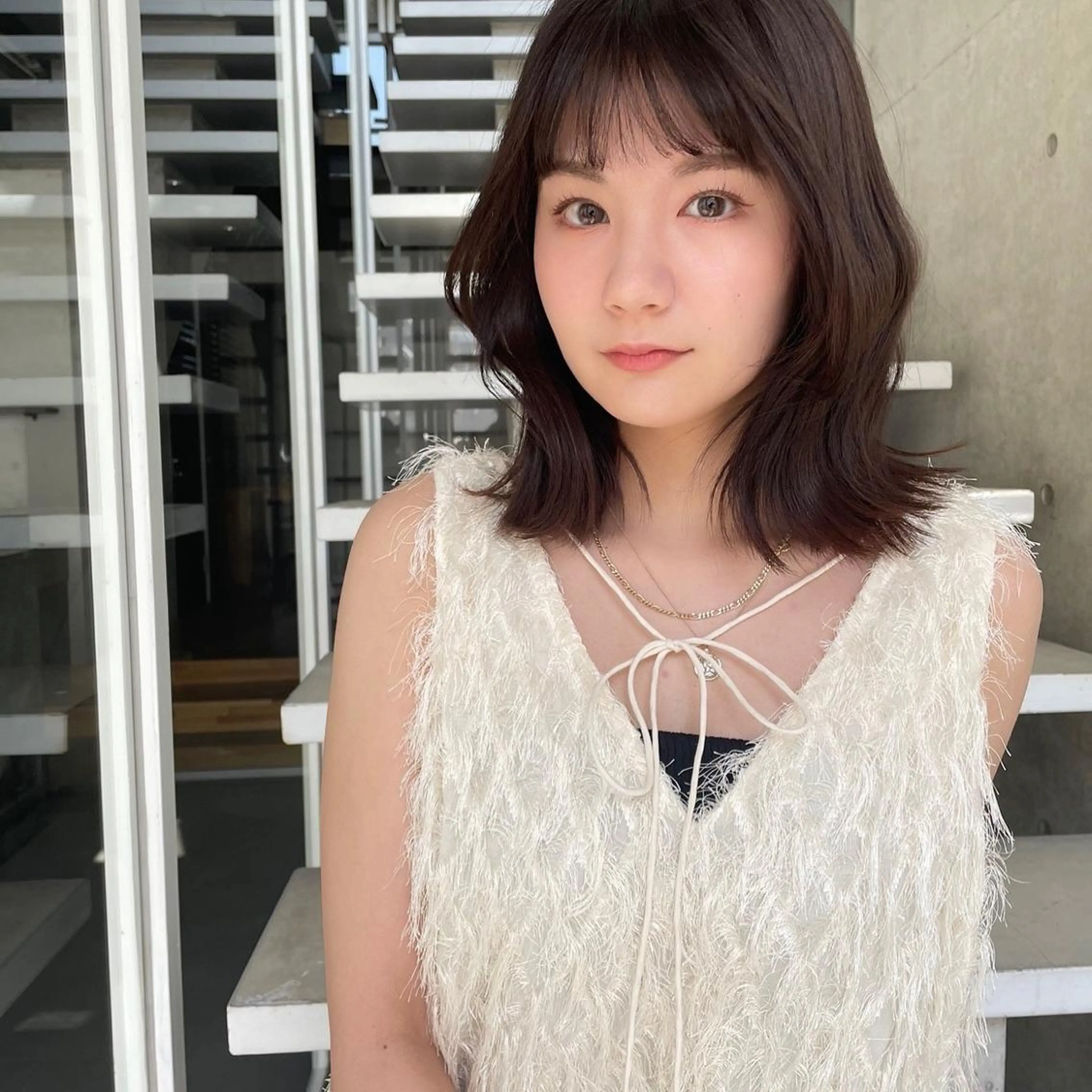 ミディアム カラー 顔まわりレイヤー レイヤーカット カット ヘアカラー トリートメント レイヤーカット🎀 kanaのヘアスタイル