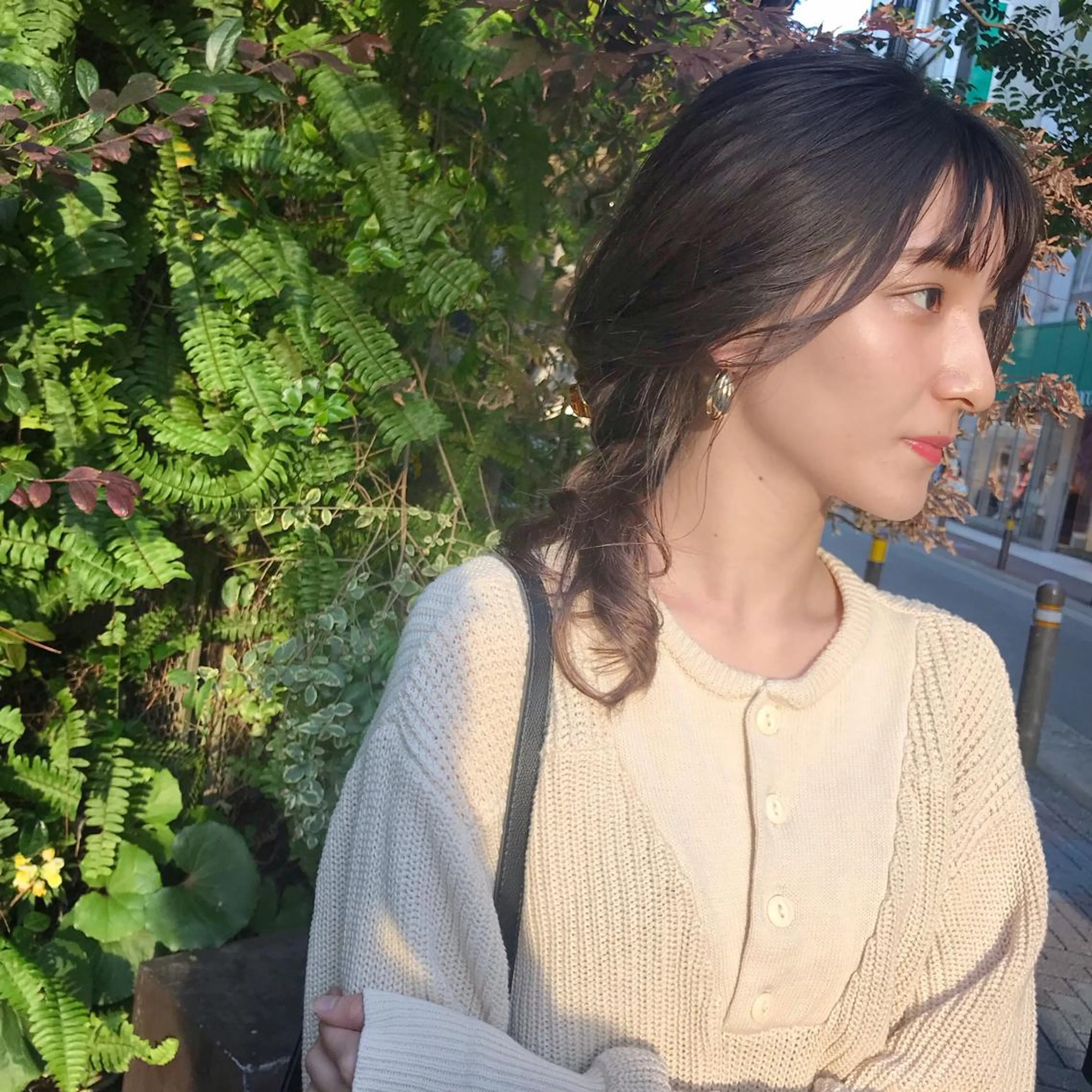 セミロング カラー ベージュカラー HARUNA🤍 大人ショートヘアのヘアスタイル