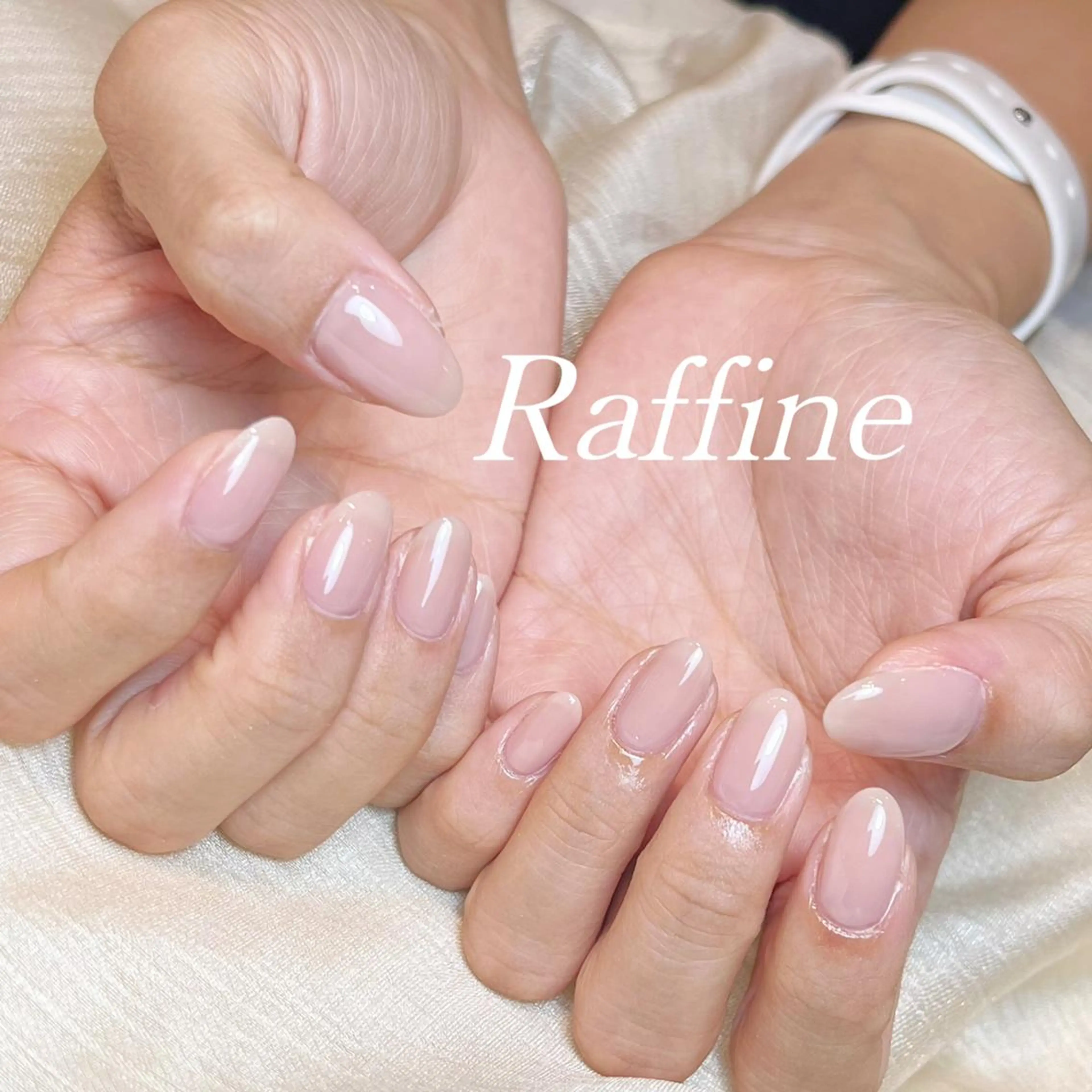 ネイル RAFFINE 月🦋🩵のネイルデザイン