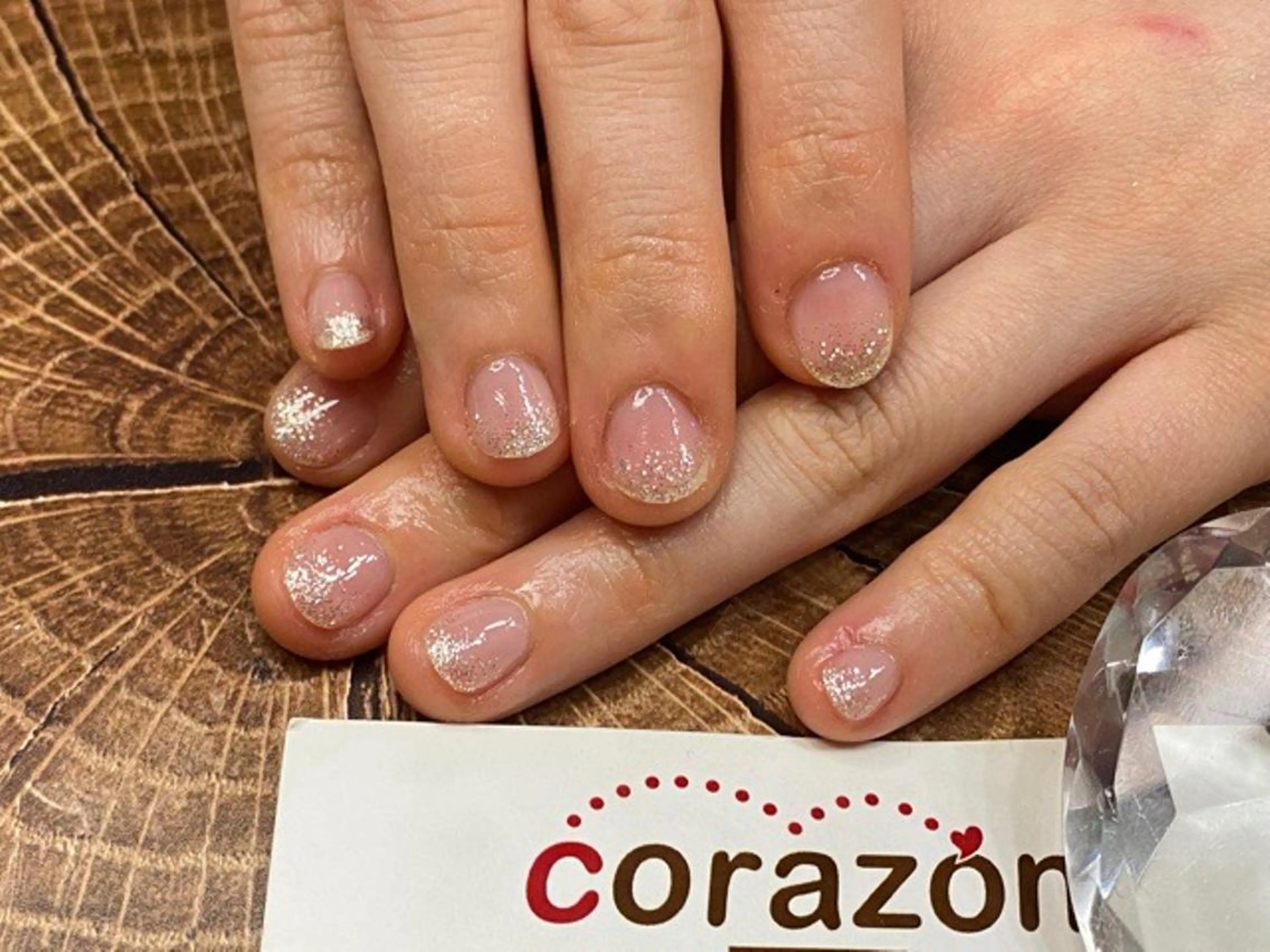 ネイル ジェルネイル グラデーション ラメ(グリッター) ラメグラデーション シルバー ハンドネイル corazon所属・ネイリスト aicoのネイルデザイン