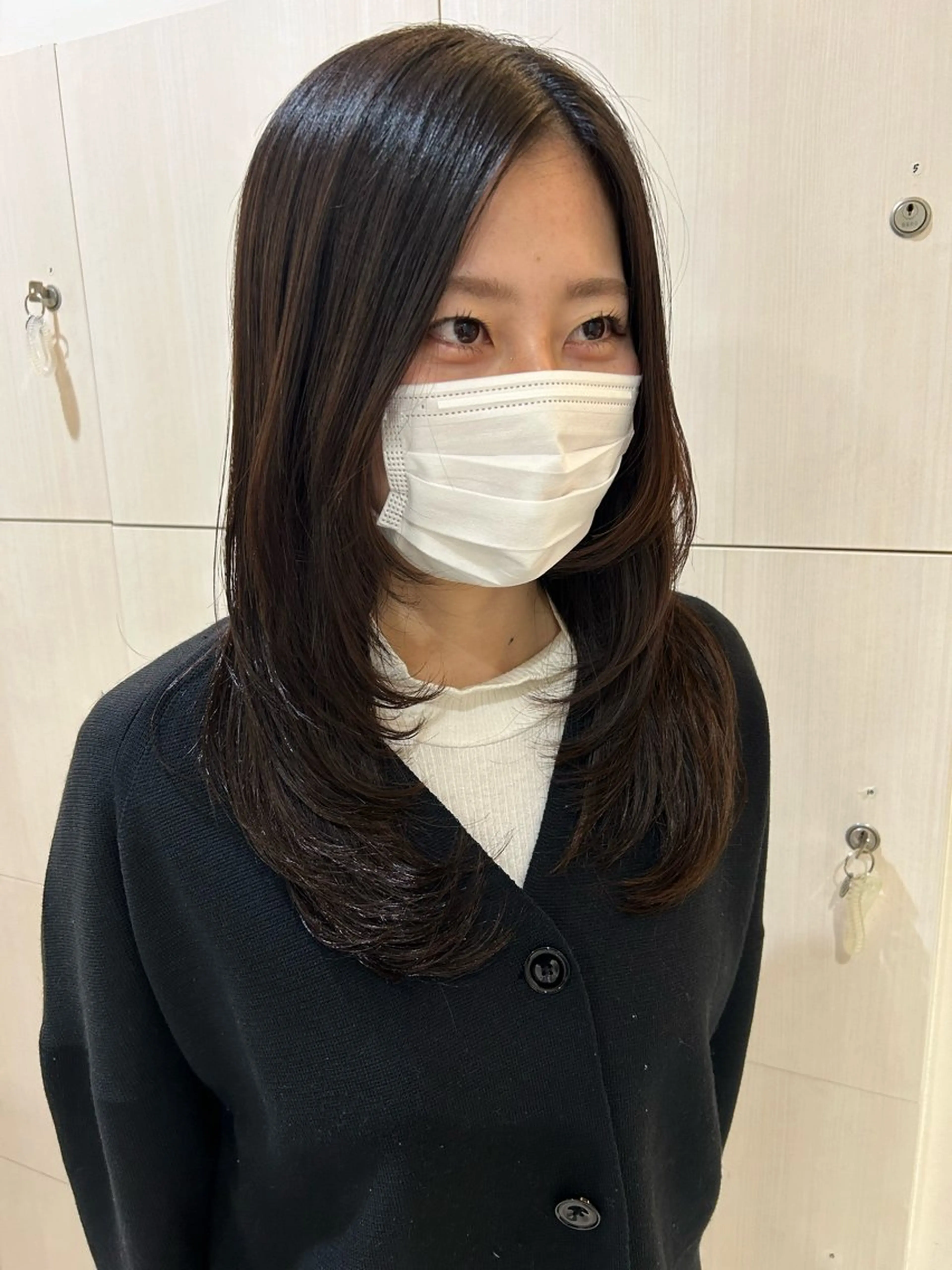 セミロング レイヤーカット buy your own flowers:kava所属・yoda karenのヘアスタイル