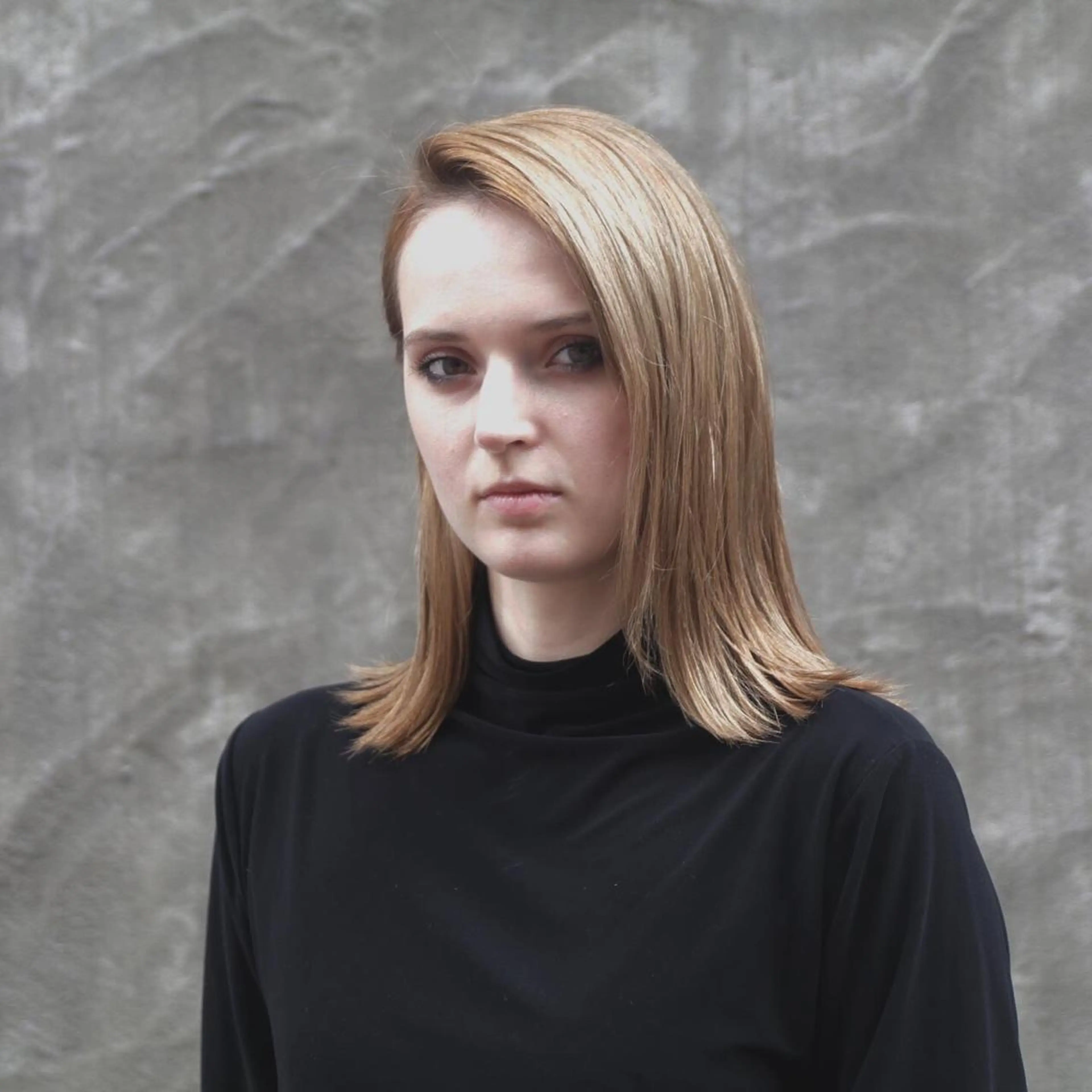 ミディアム 渋谷🎨ハイトーン ×エクステ🎨レンのヘアスタイル