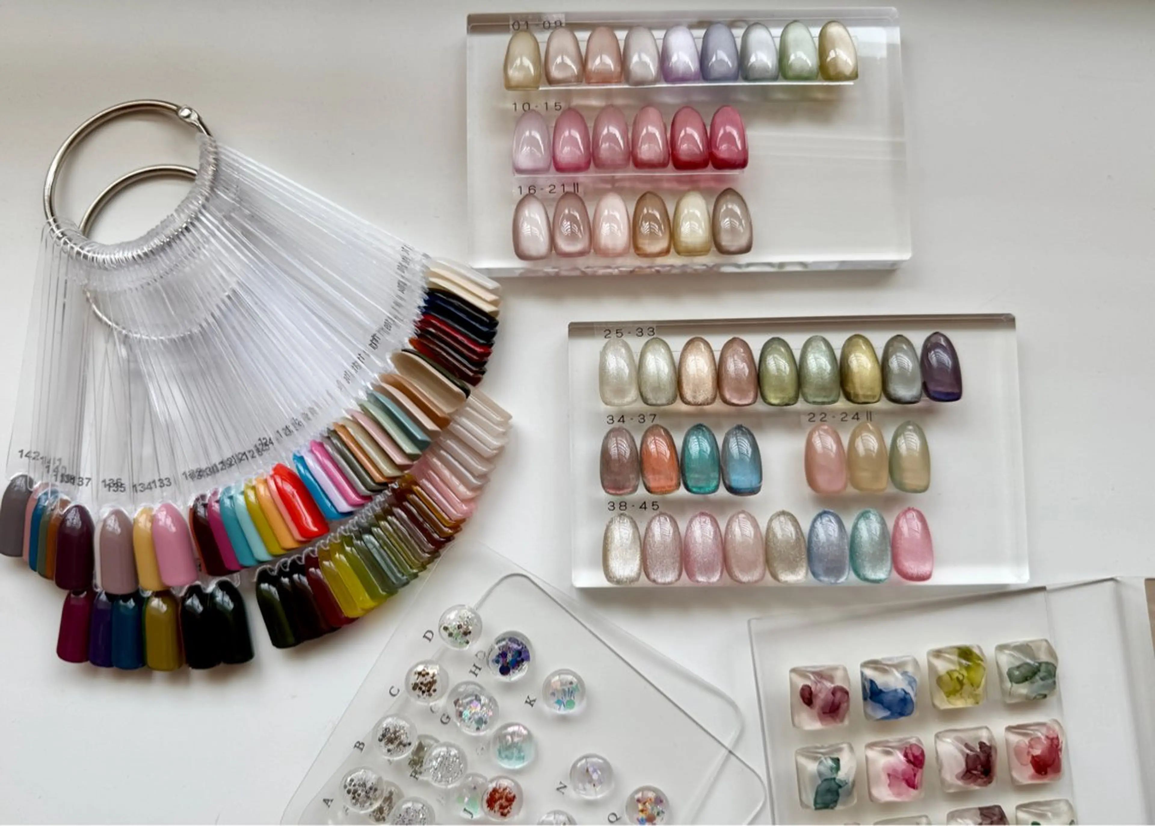 ネイル ニュアンス🌿‬ Aivy./アイビーのネイルデザイン