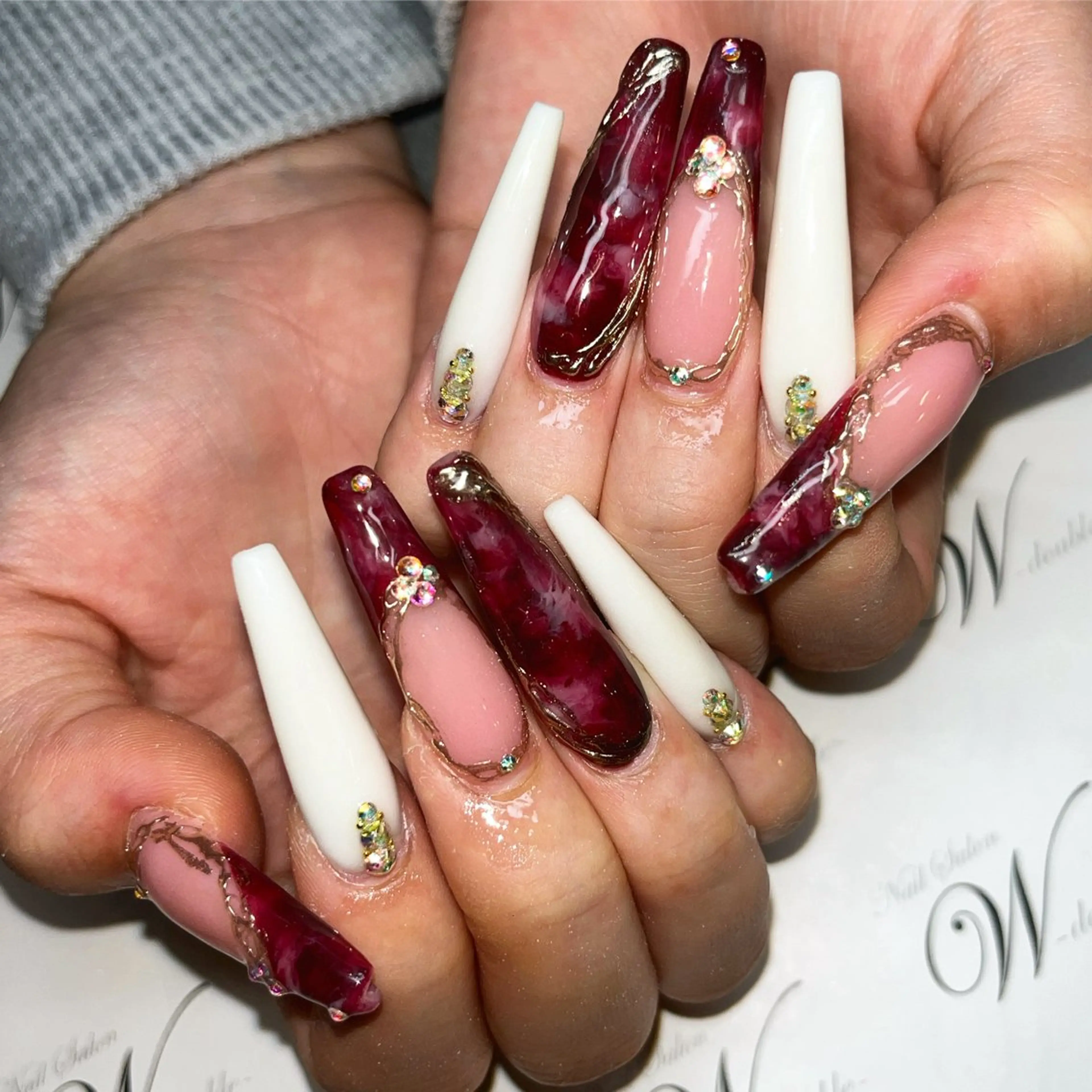 ロング ロング ハンドネイル ネイルサロン ダブルのネイルデザイン