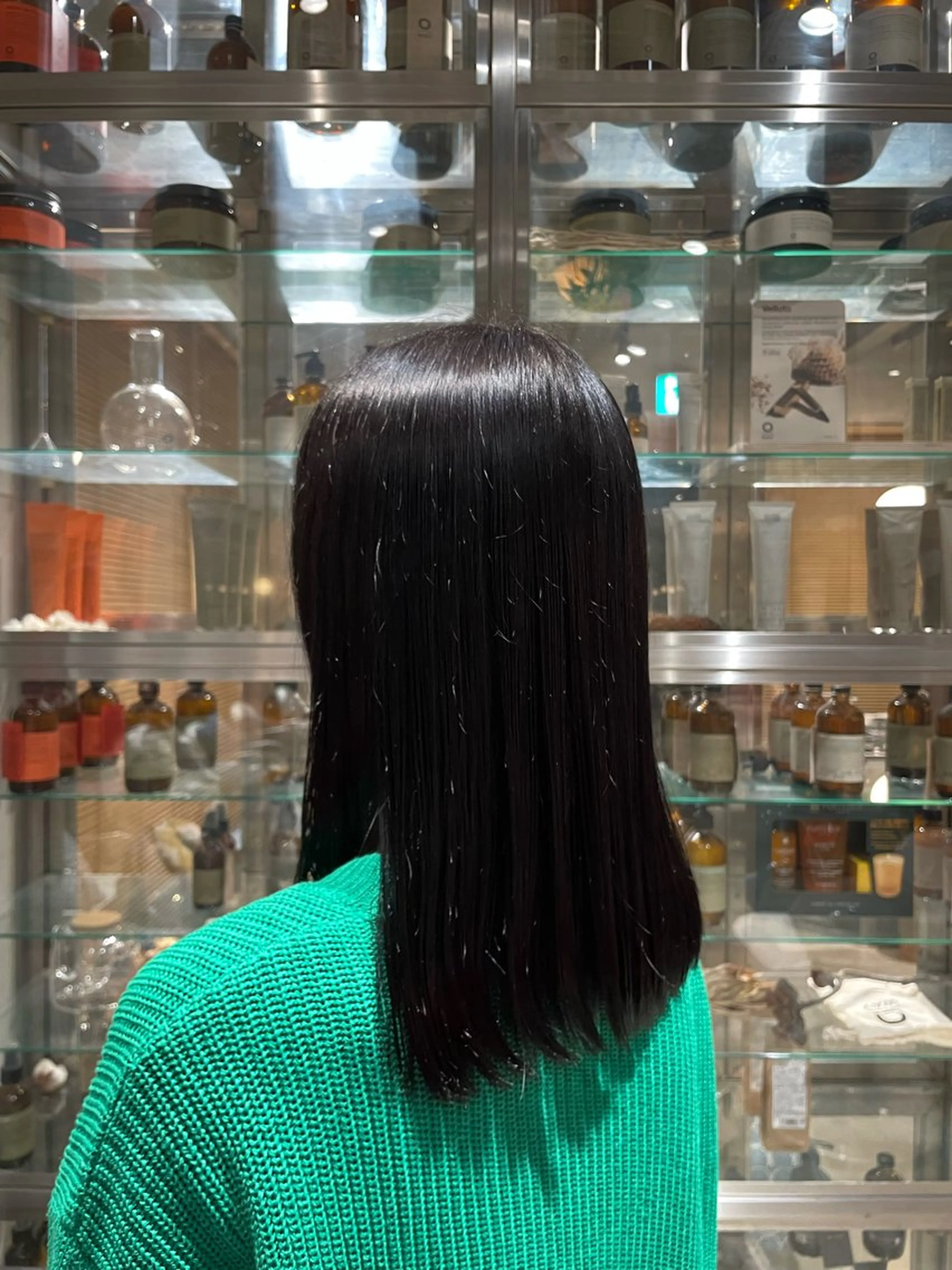 ロング カラー ダークグレー organic+live所属・山﨑 心優のヘアスタイル