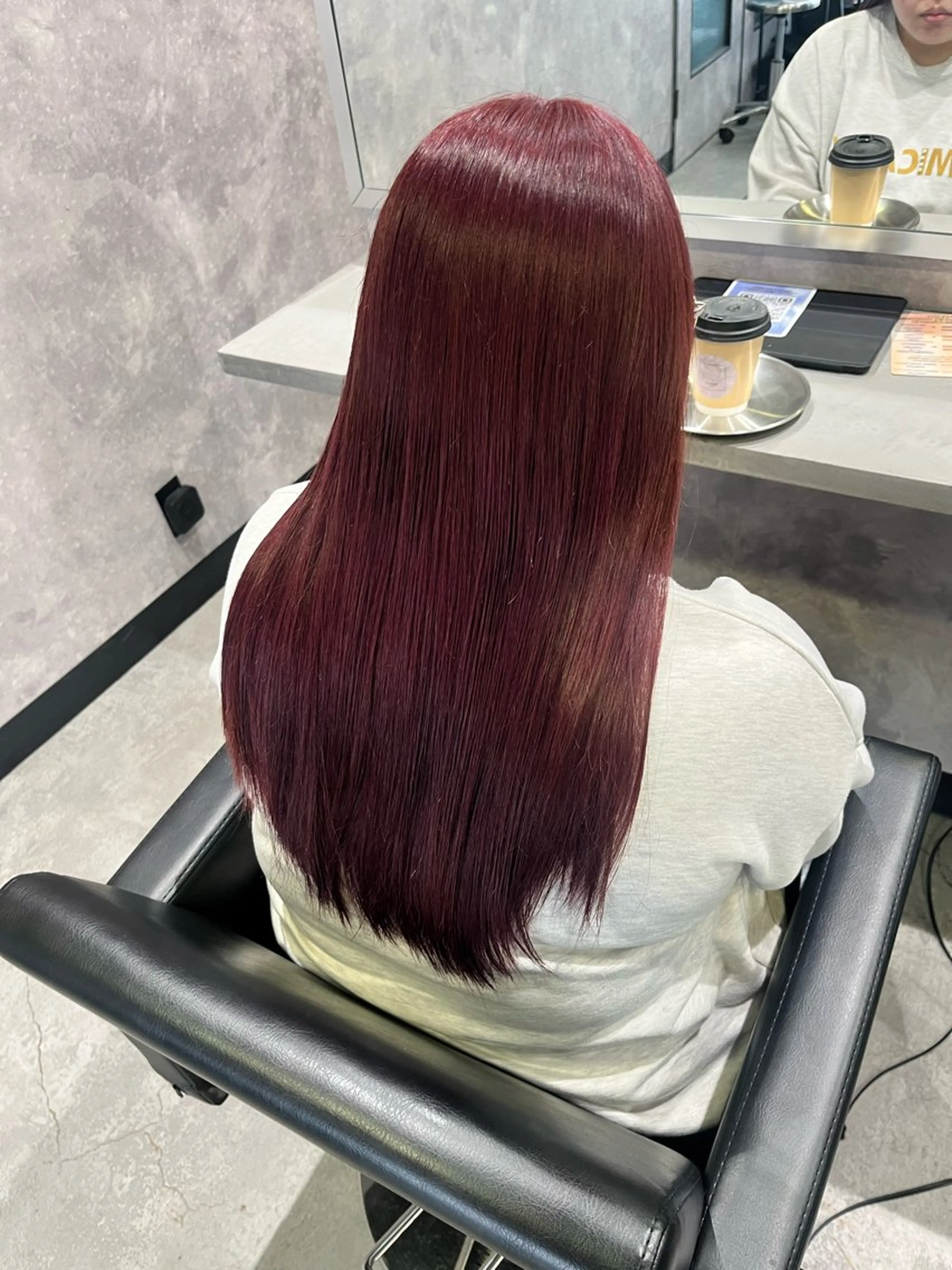 ロング カラー ヘアカラー 伊藤 由妃乃のヘアスタイル