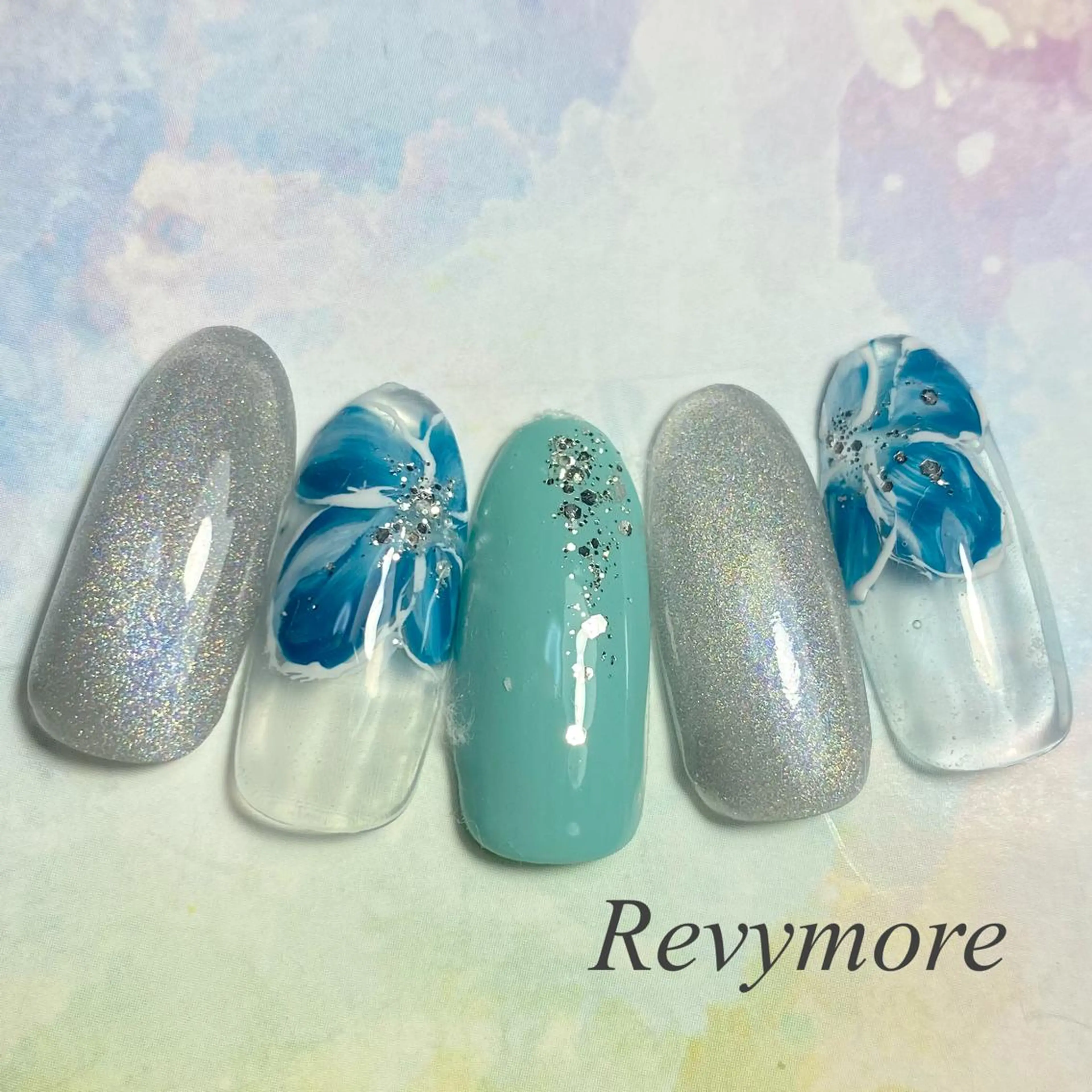 ショート ネイル 韓国風ヘア ジェルネイル キラキラネイル 韓国ネイル ニュアンスネイル nail salon Revymore所属・nail salon Revymoreのネイルデザイン