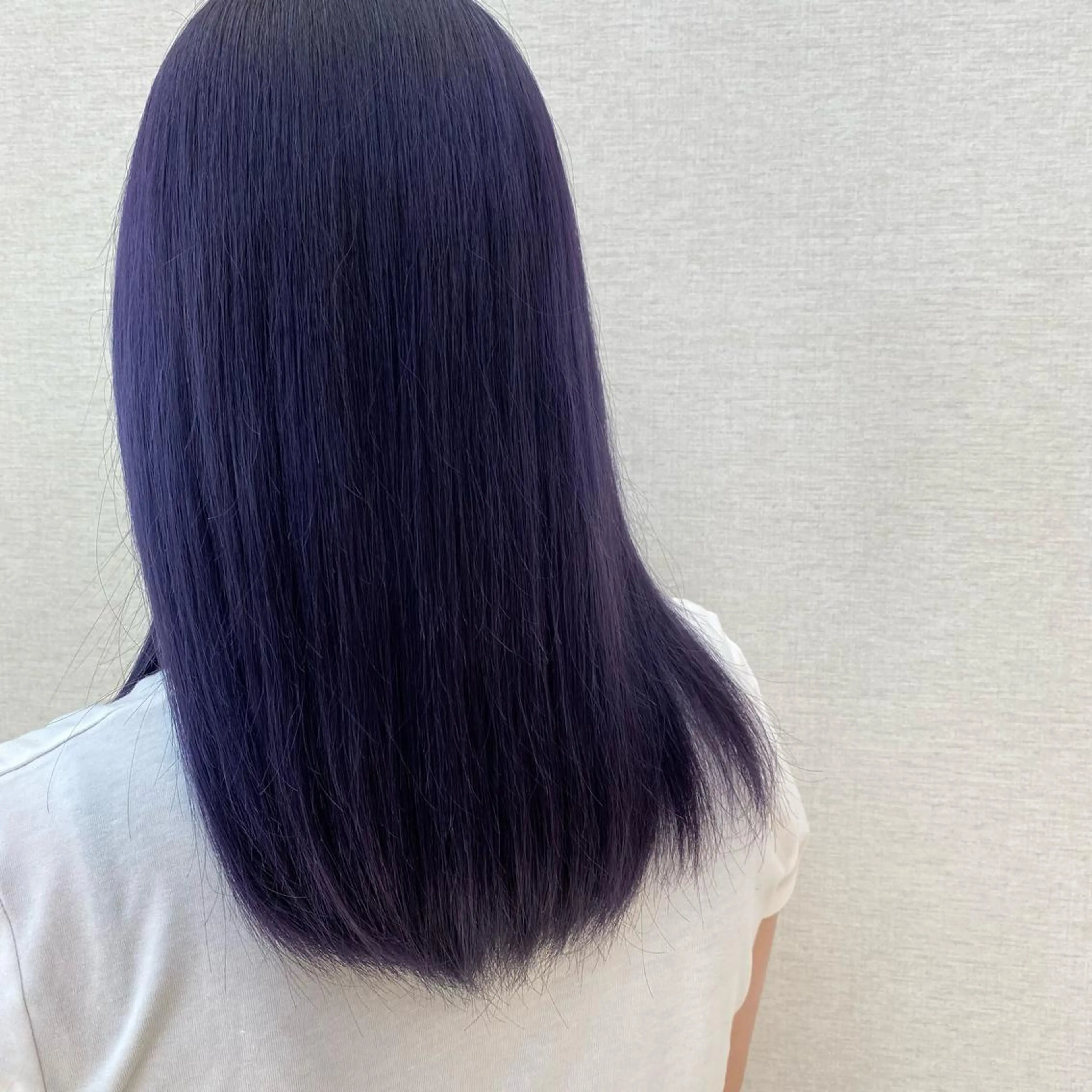 セミロング 佐藤 彩香のヘアスタイル