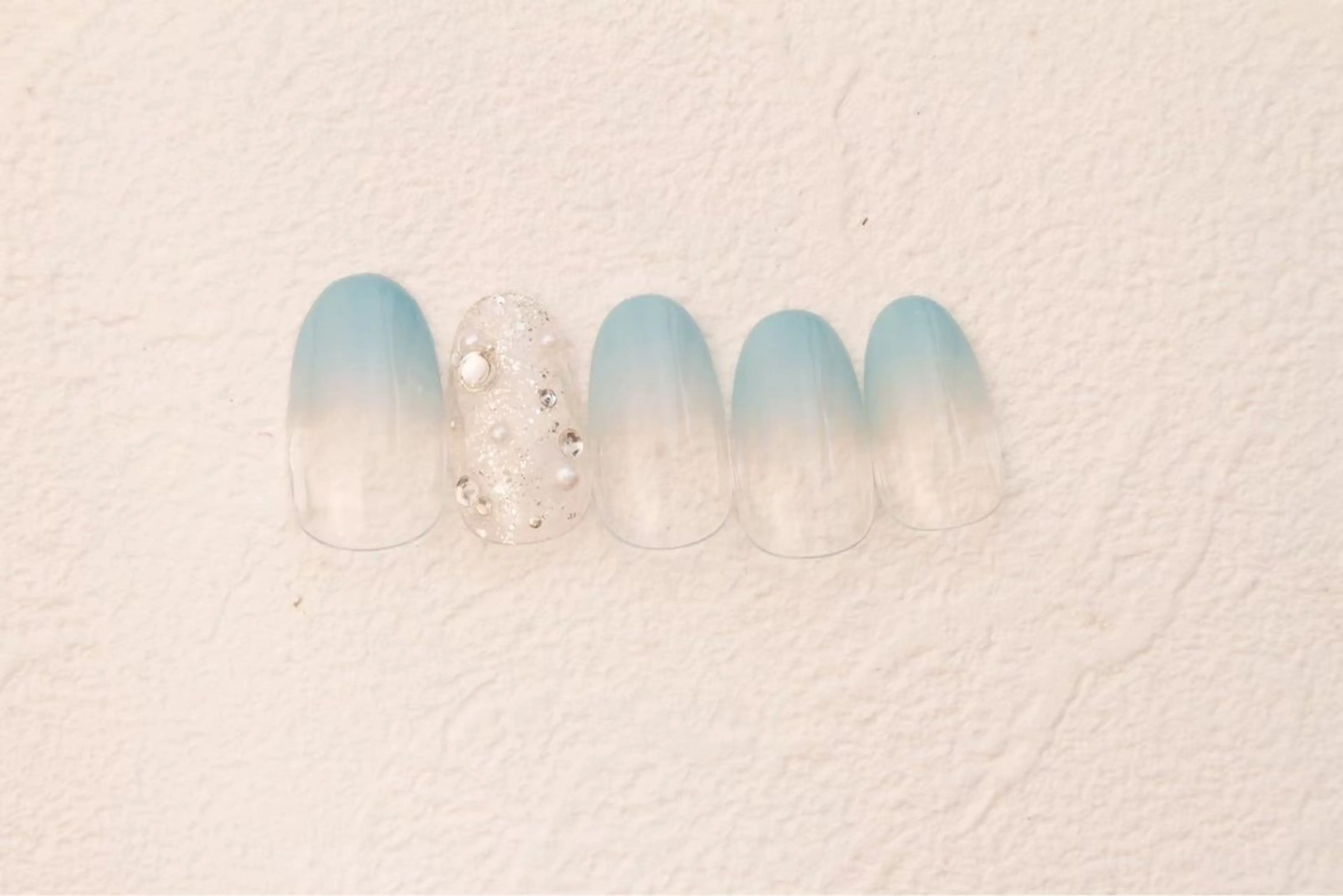 ネイル クレアラルーチェ所属・木村 菜々のネイルデザイン