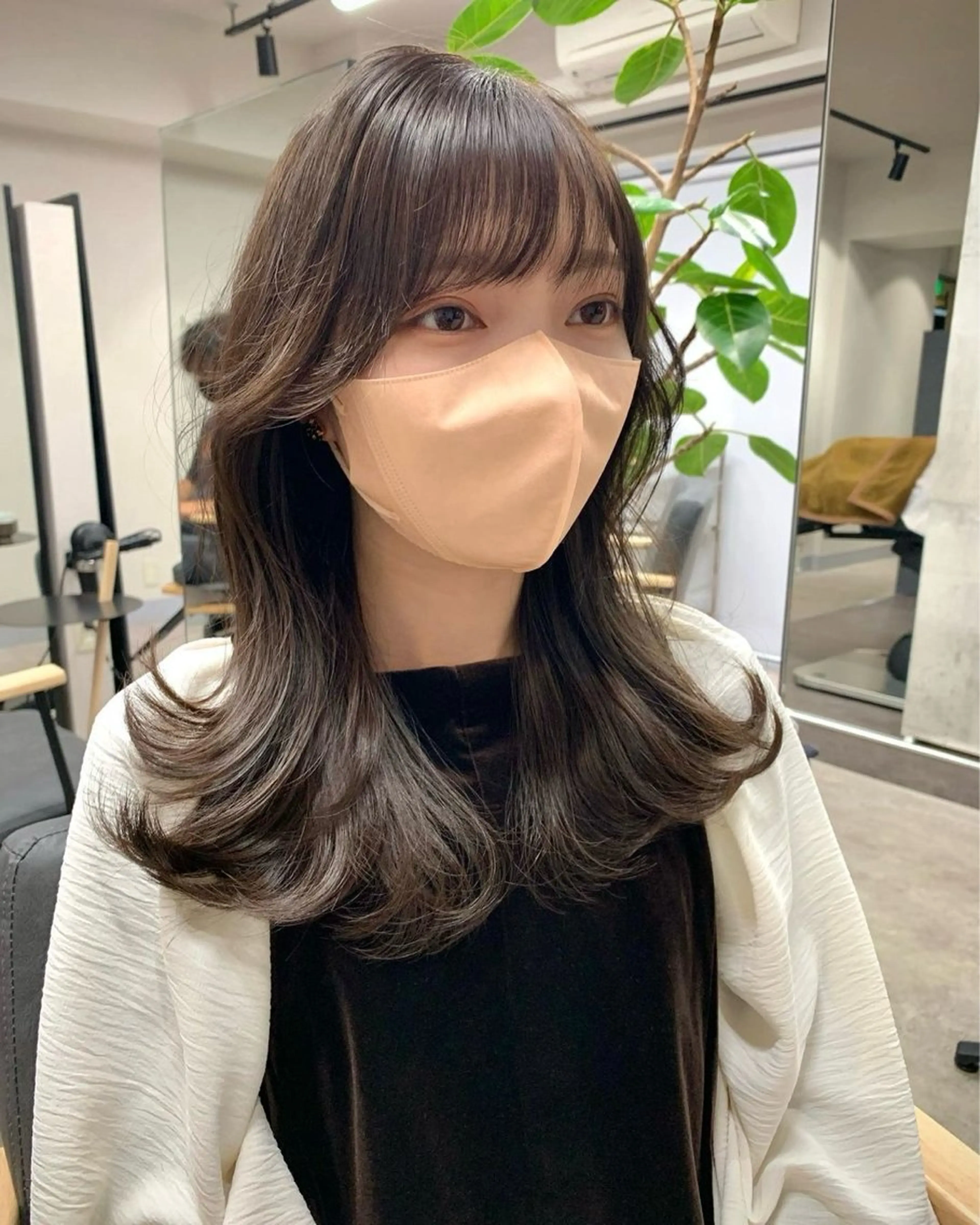 セミロング カラー 🌟ブリーチ/ボブ/ レイヤー渋谷☀️のヘアスタイル