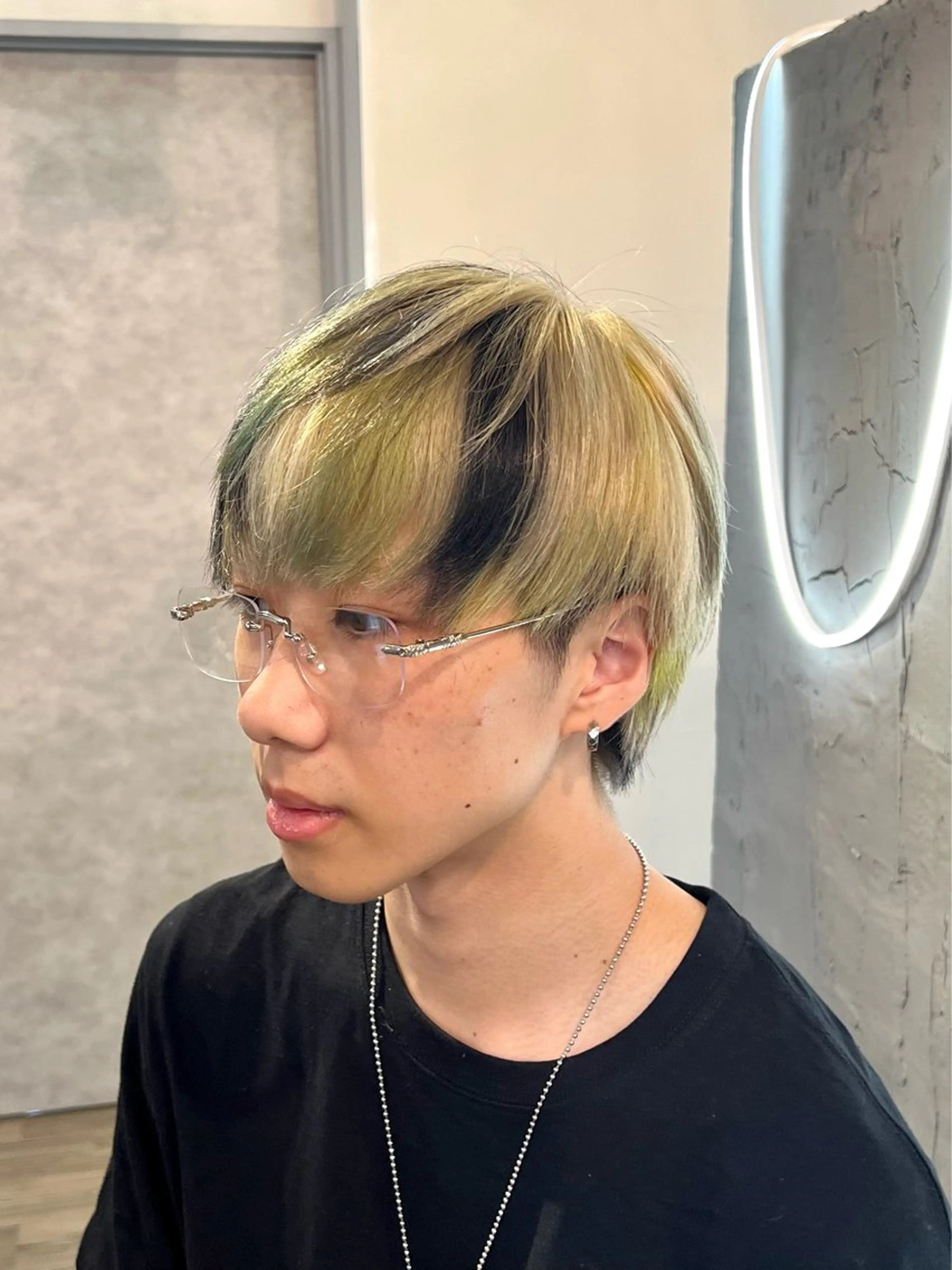 カラー メンズ デザインカラー カット ヘアカラー トリートメント いぐちしょうた🫧 VISAGEbaskのヘアスタイル