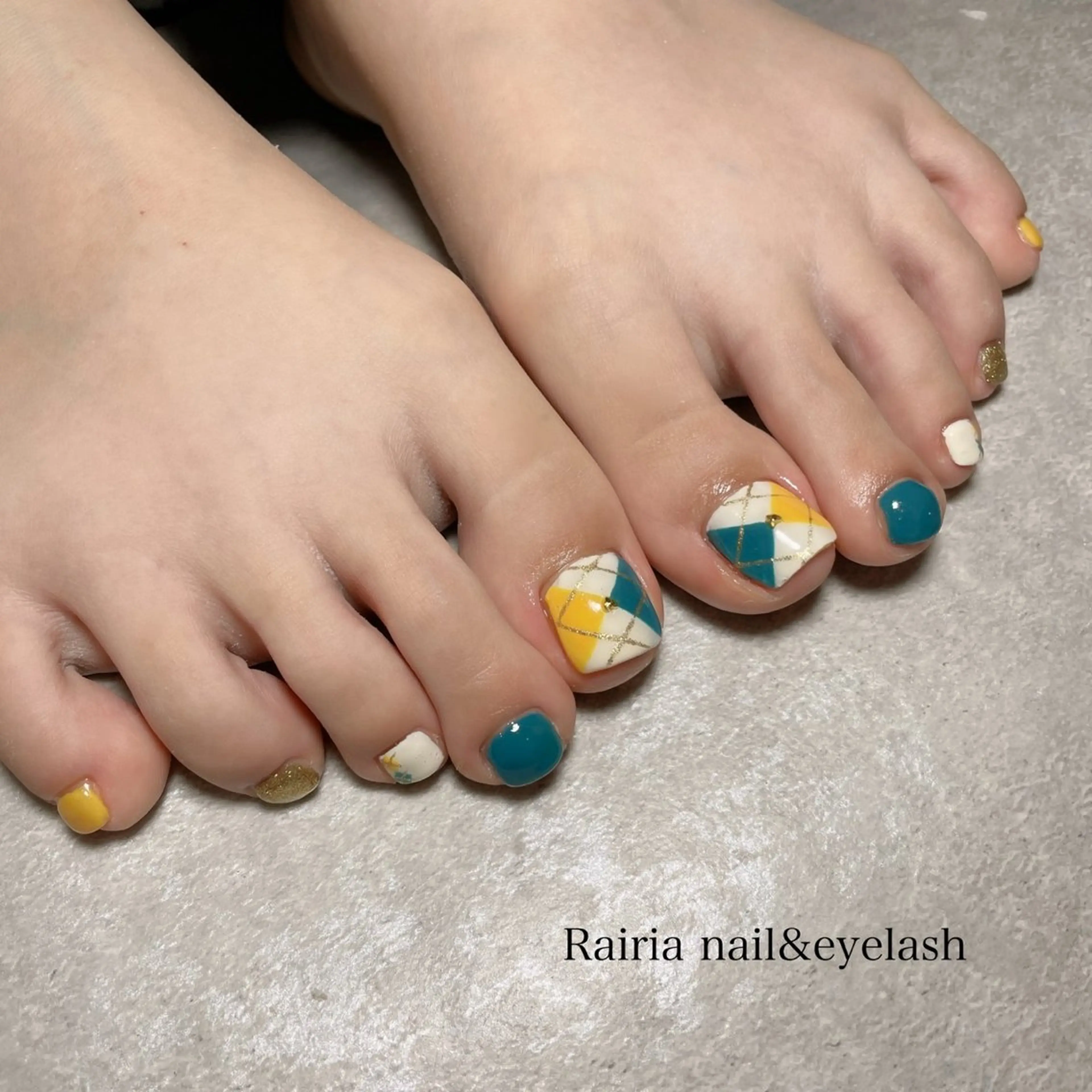 ネイル フットネイル ジェルネイル マグネットネイル オフィスネイル ワンカラーネイル NAILSALON CRISTA所属・🤍CRISTA yui🤍のネイルデザイン