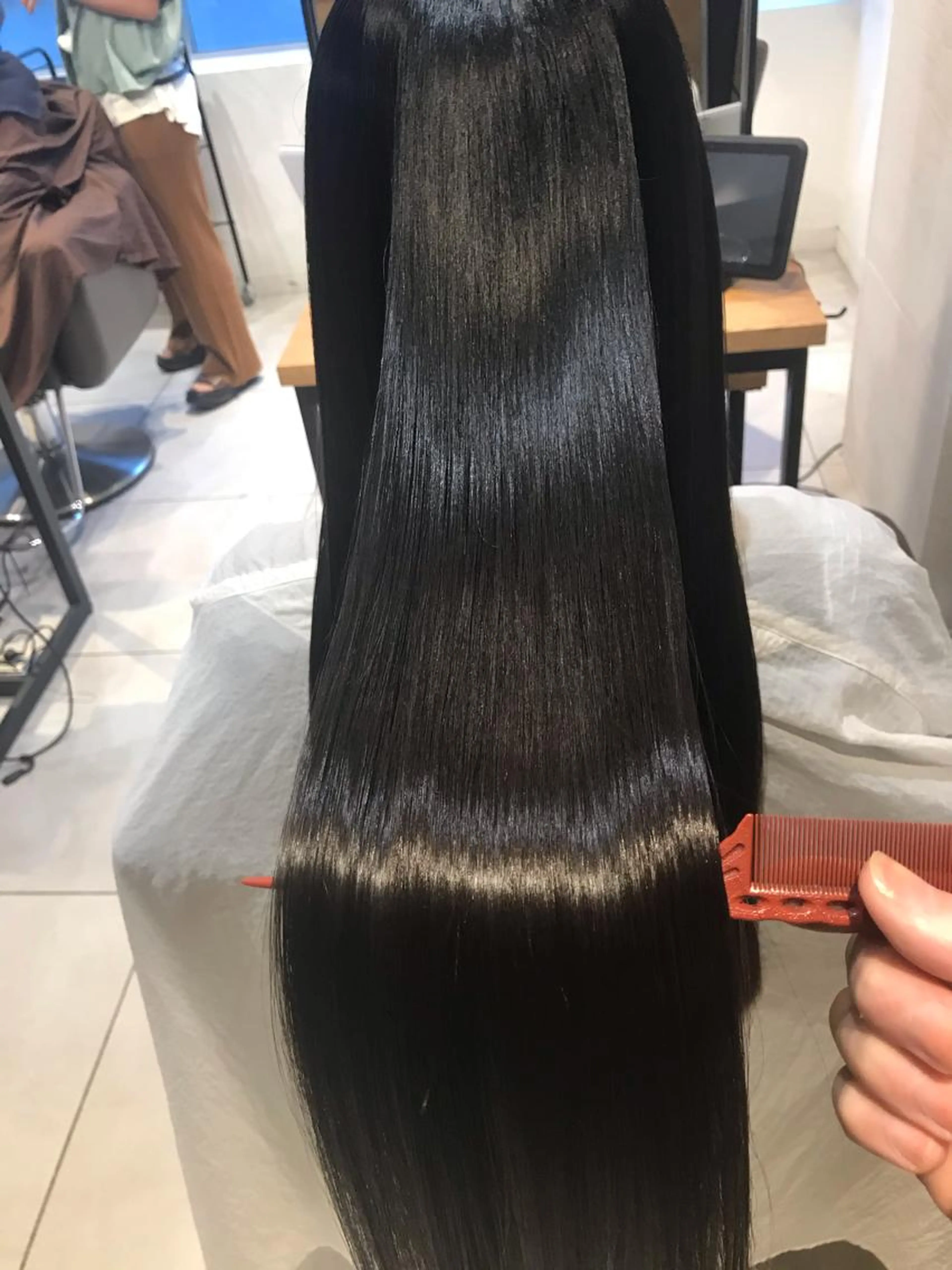 就活、入社に大人気！！黒染めカラー(黒染めじゃない自然なトーンダウンも可能)➕トリートメントの写真