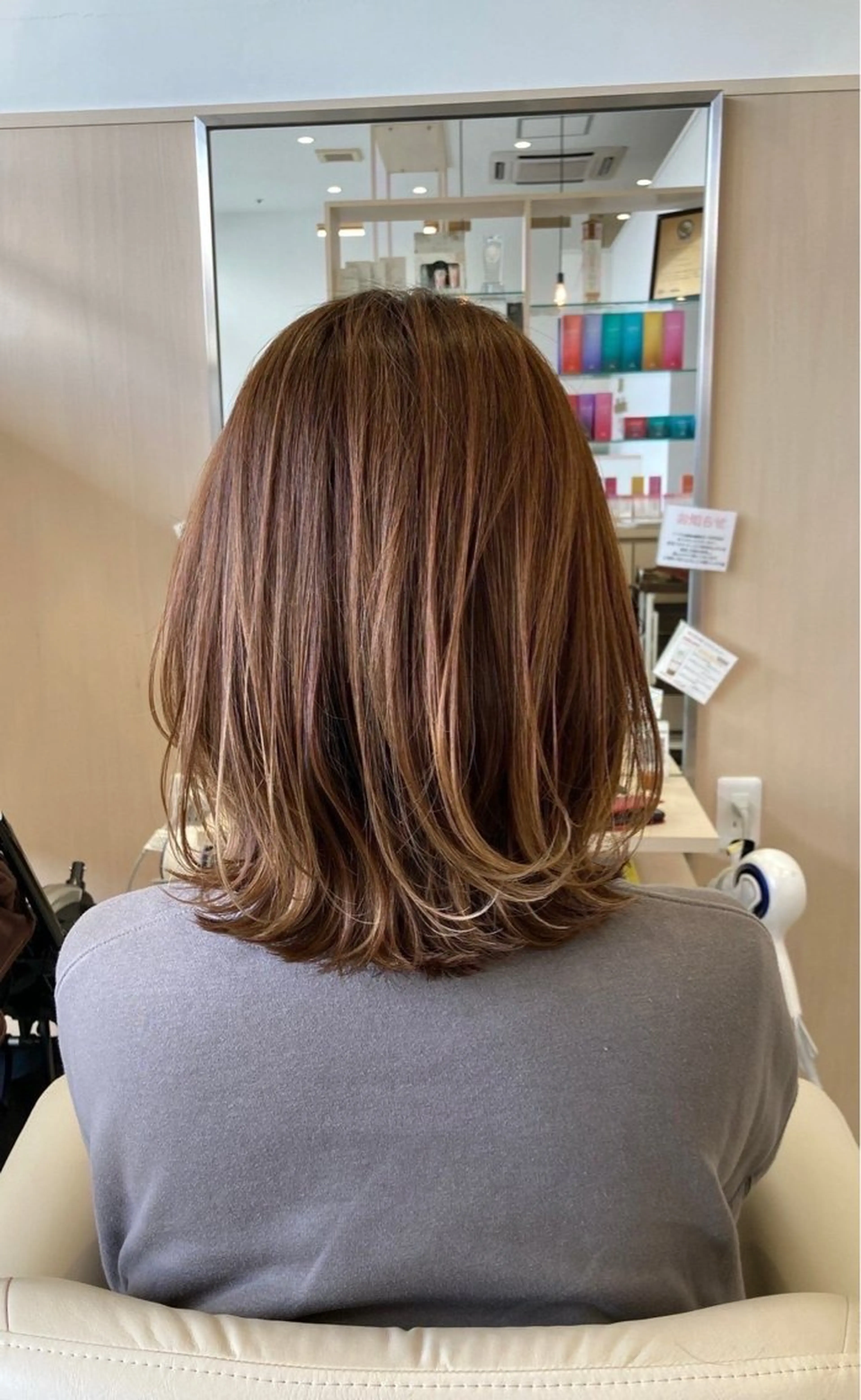 ミディアム 齋藤 美悠のヘアスタイル