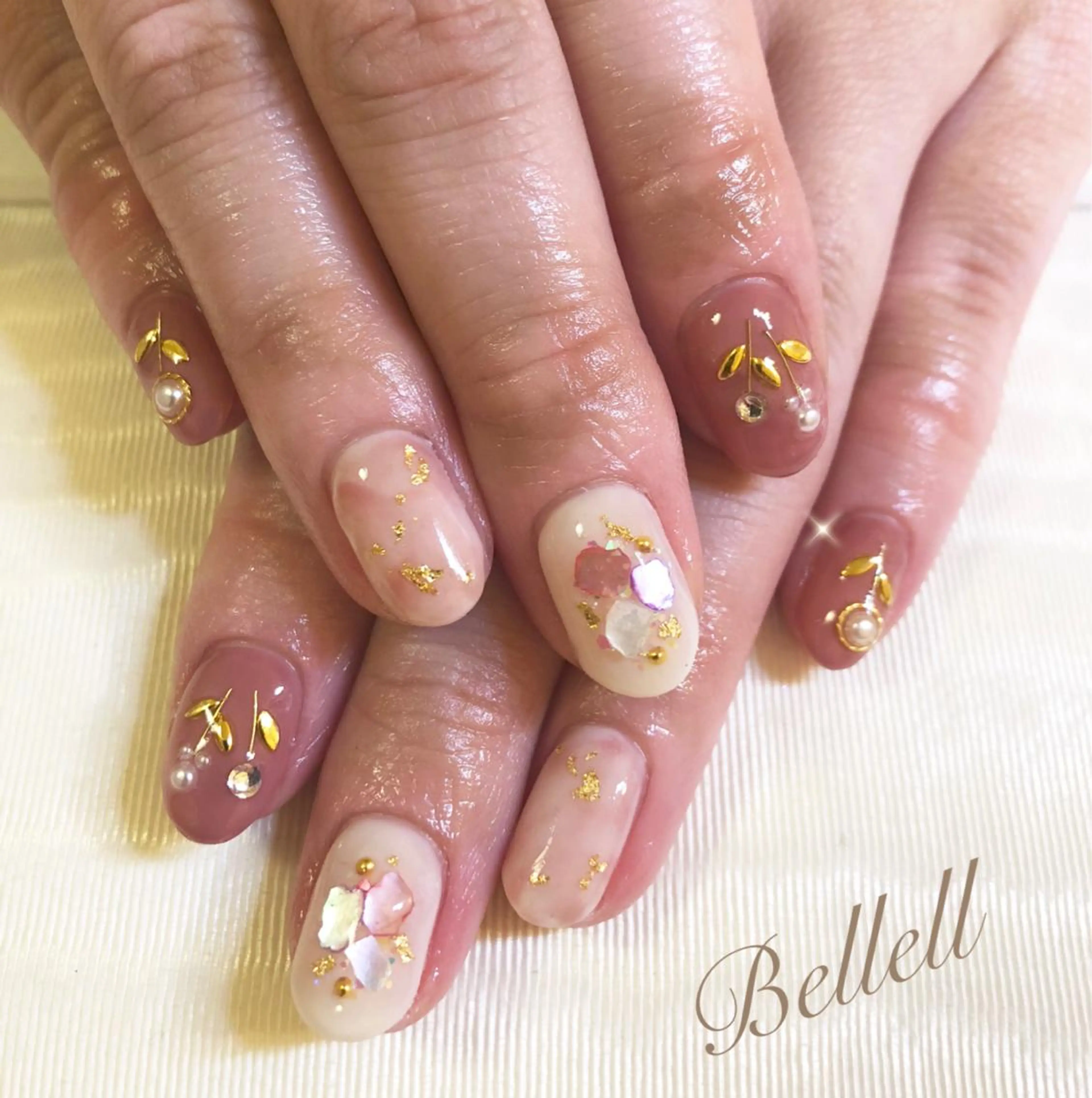 ネイル 青木 綾子のネイルデザイン