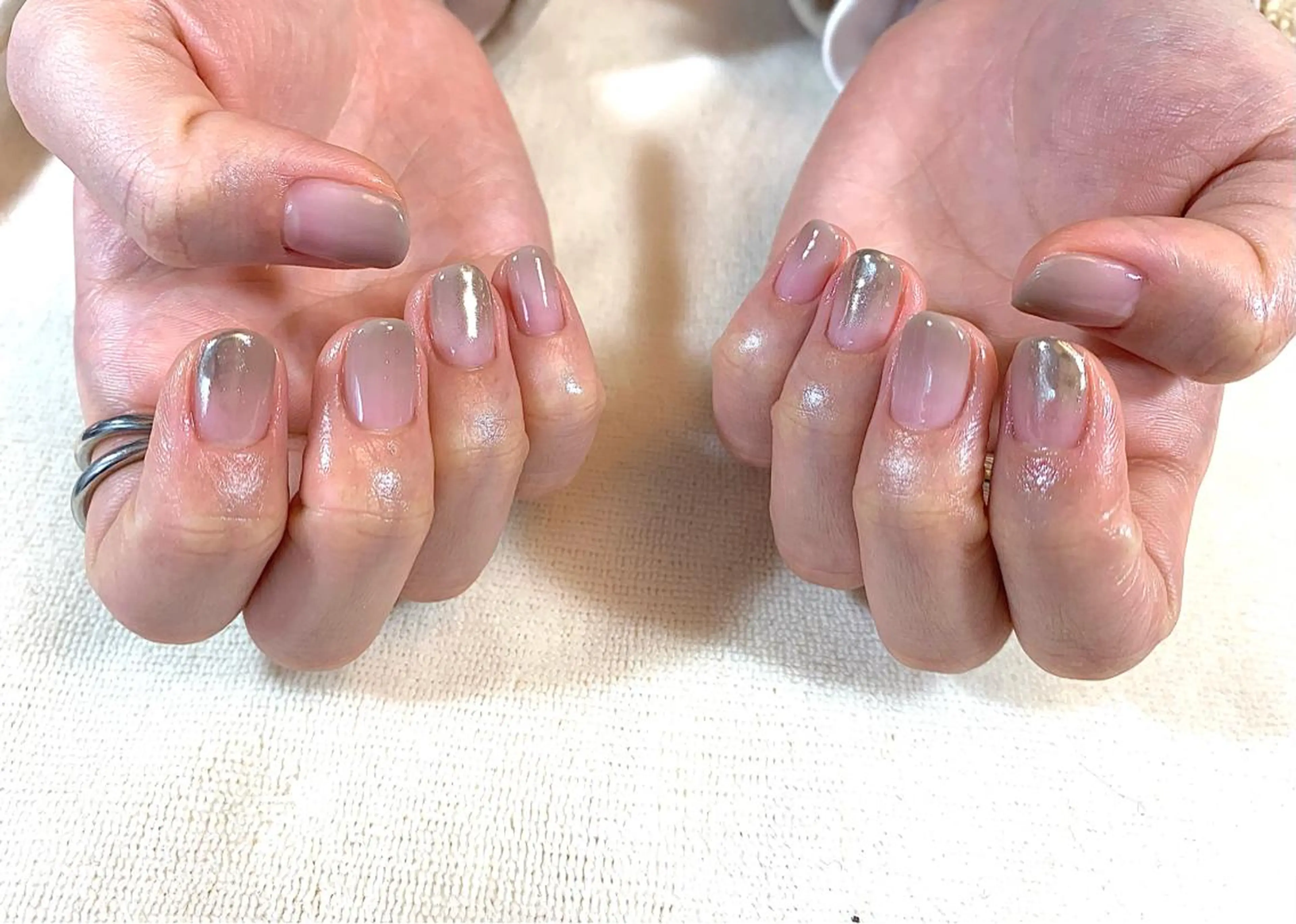 ネイル ミラーネイル 手塚 里奈のネイルデザイン