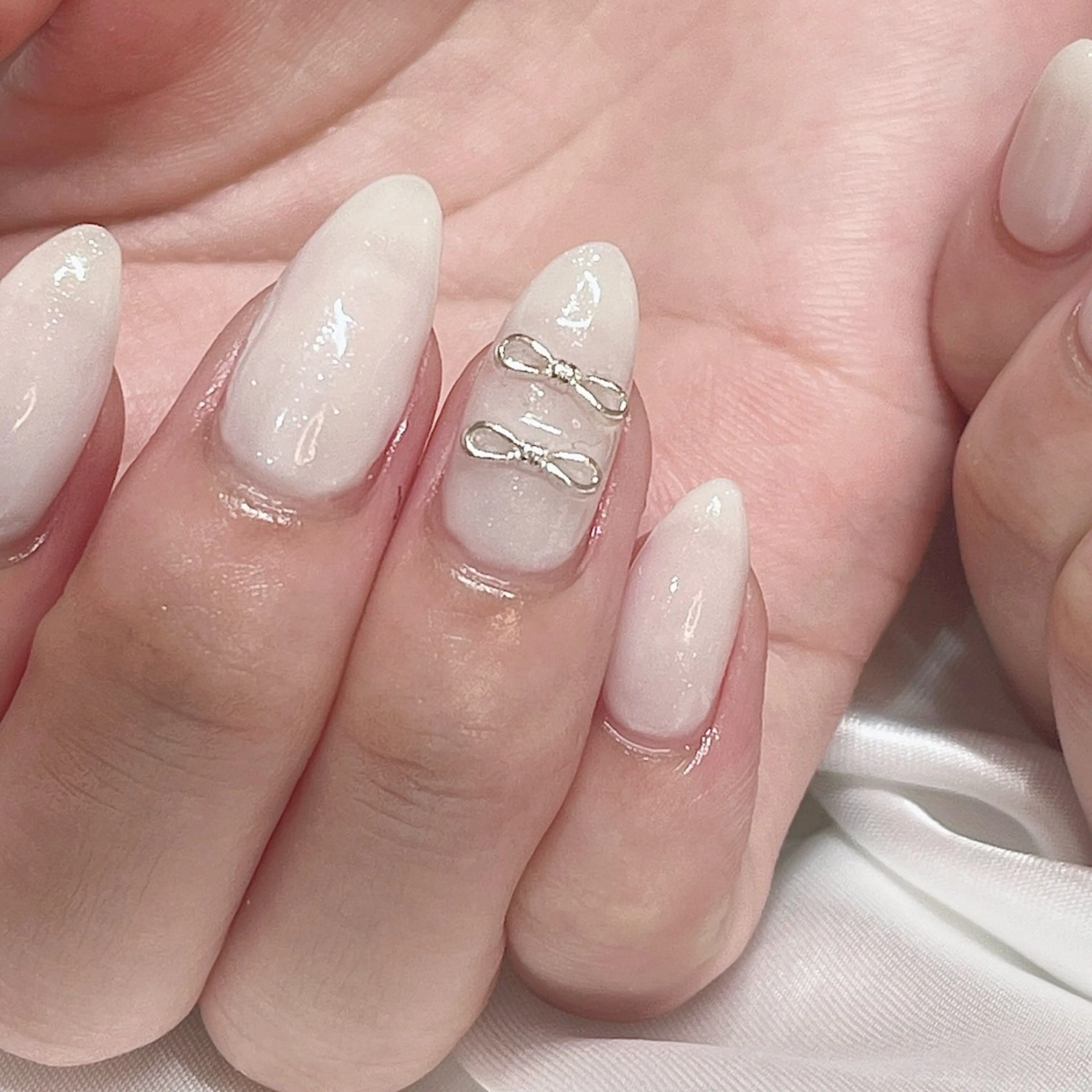 ネイル リボン nail salon HERA所属・HERA 小橋川のネイルデザイン