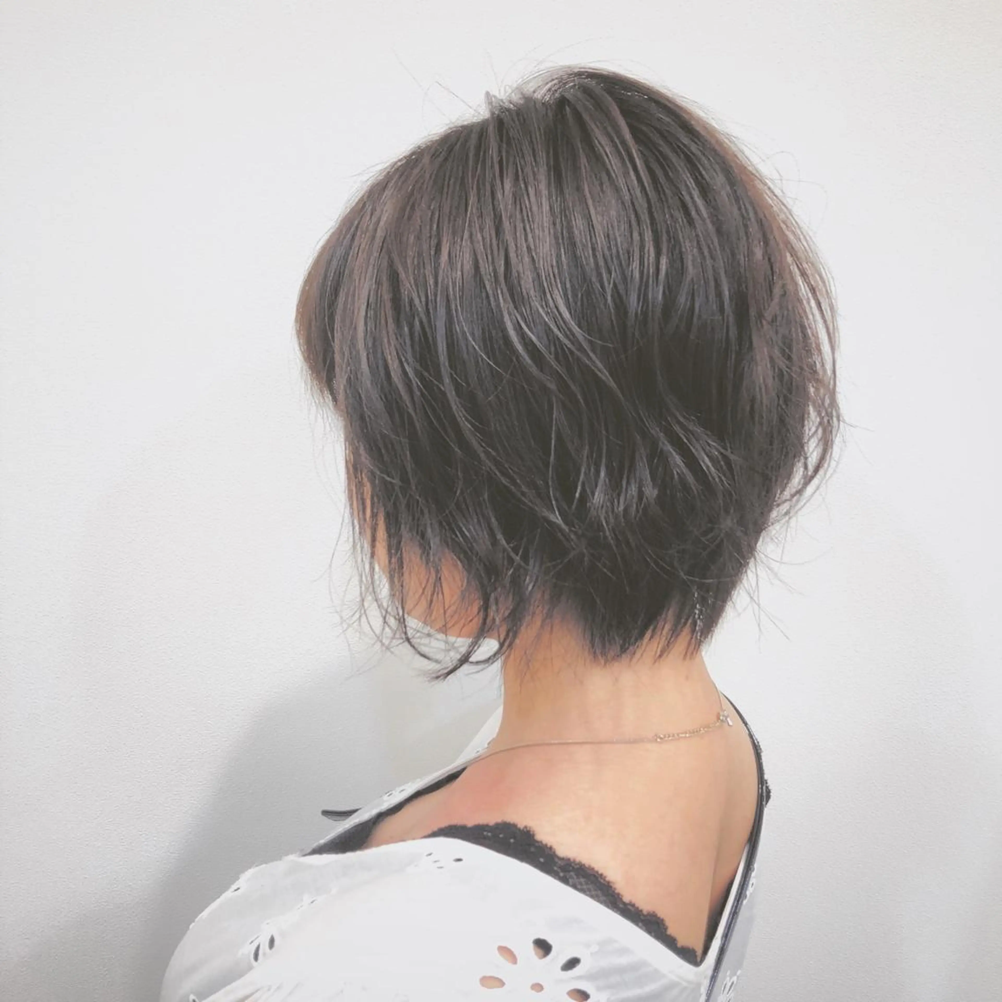 ショート ハイライト 東梅田エリアカラー ヘアセットNo. 1のヘアスタイル