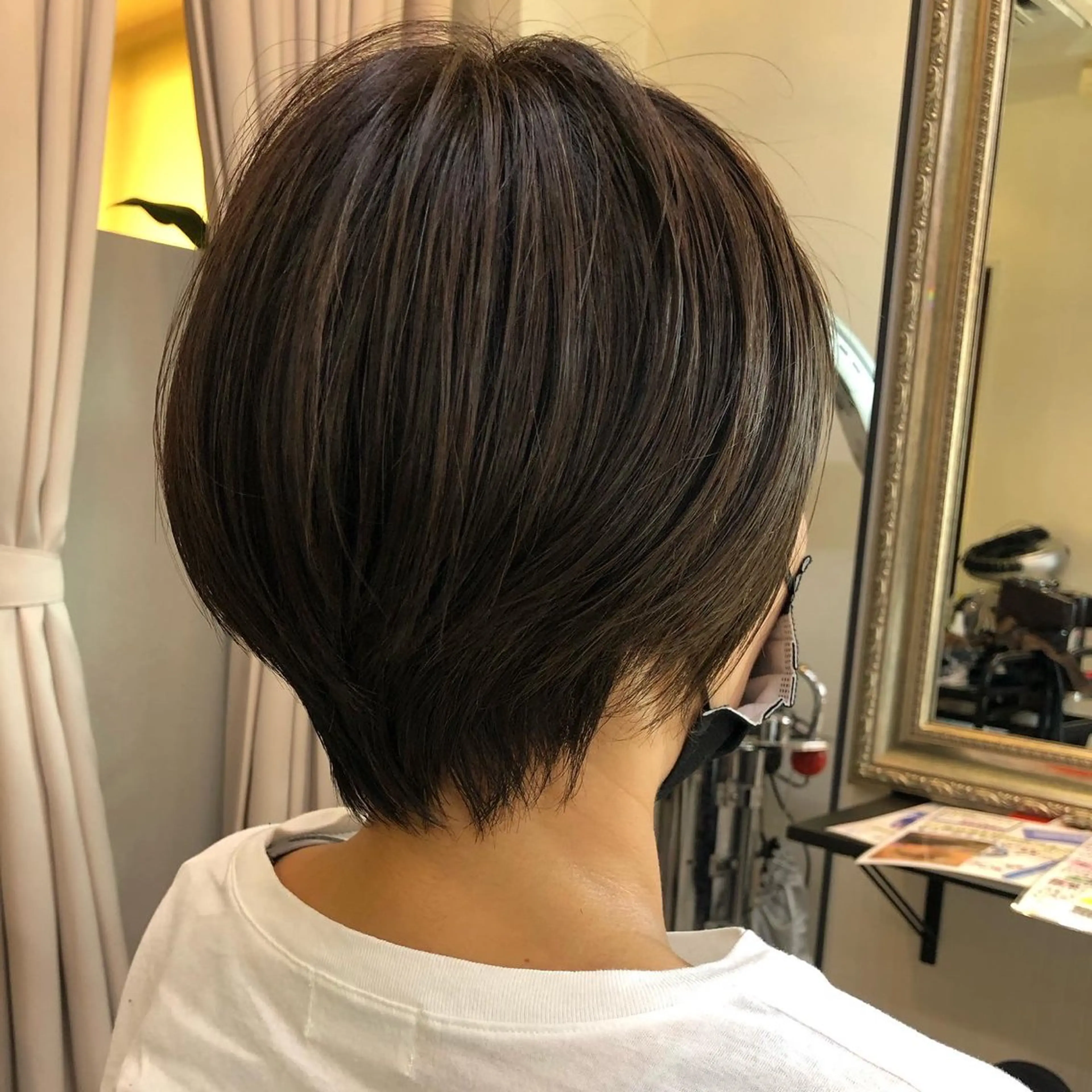 カラー Reina .のヘアスタイル