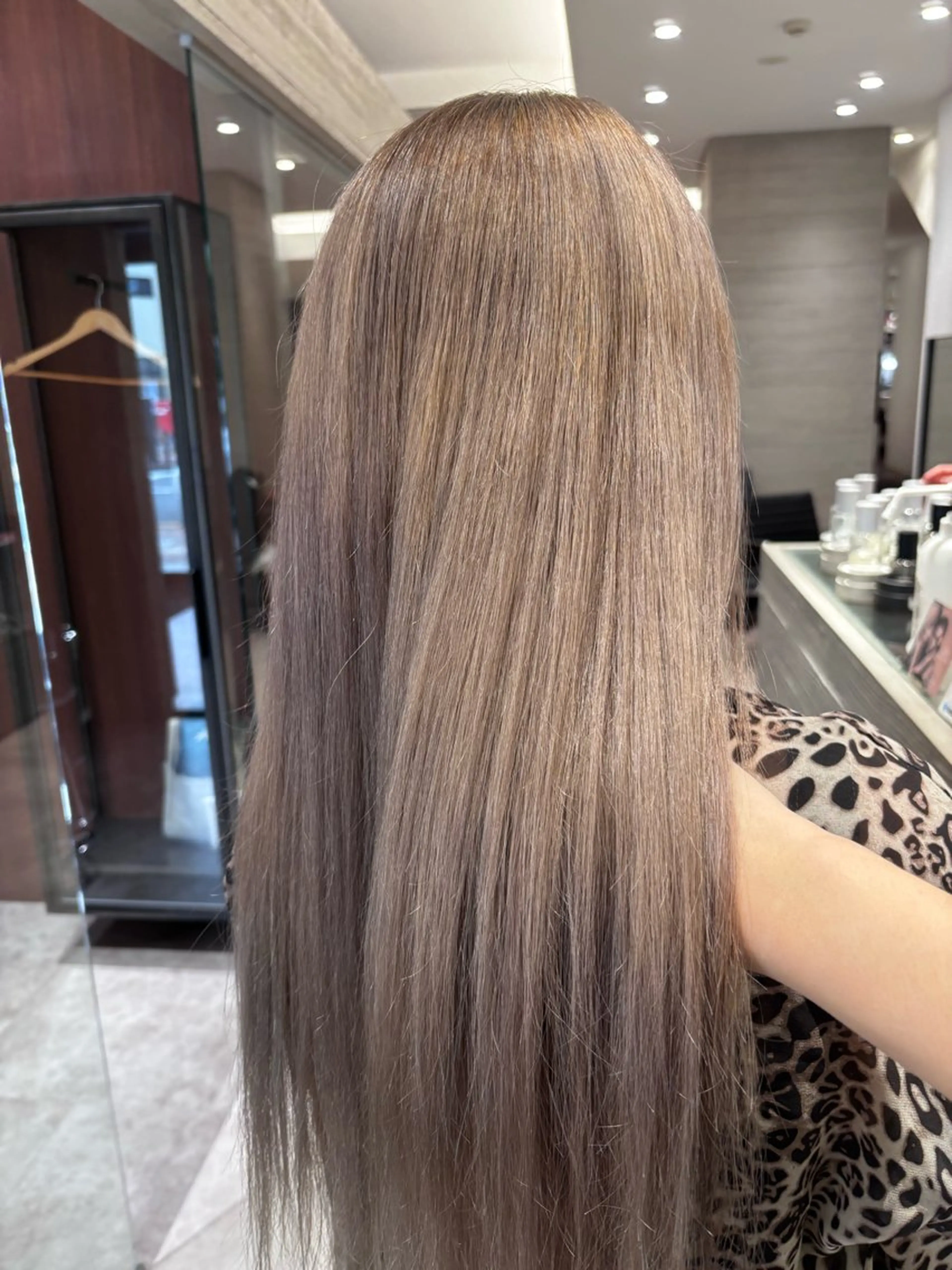 ロング カラー ブリーチ カマタ サユミ🪐のヘアスタイル