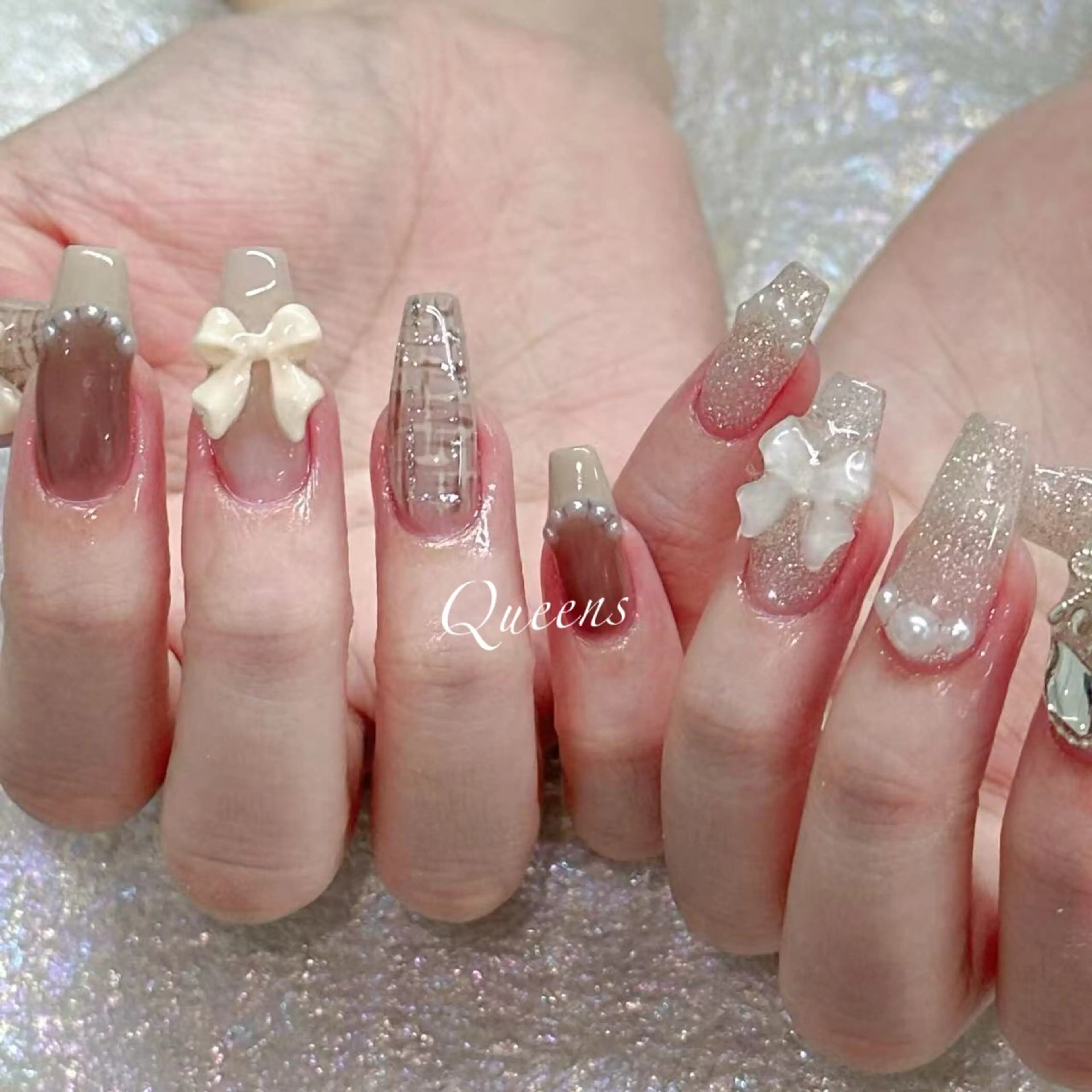 ネイル ハンドネイル Queens テイのネイルデザイン