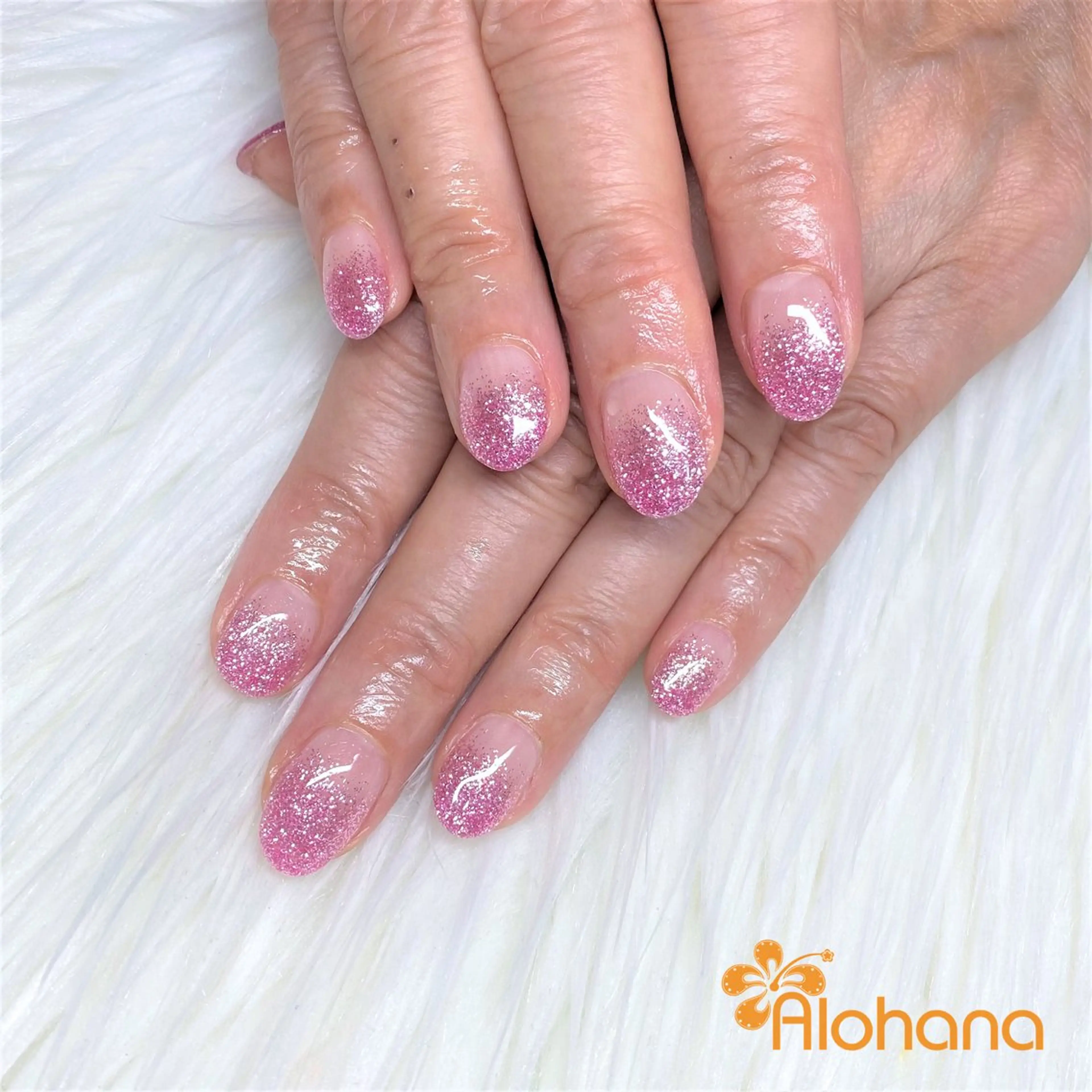 ネイル グラデーション ラメ(グリッター) ラメグラデーション ハンドネイル Alohana所属・Alohana Minaのネイルデザイン