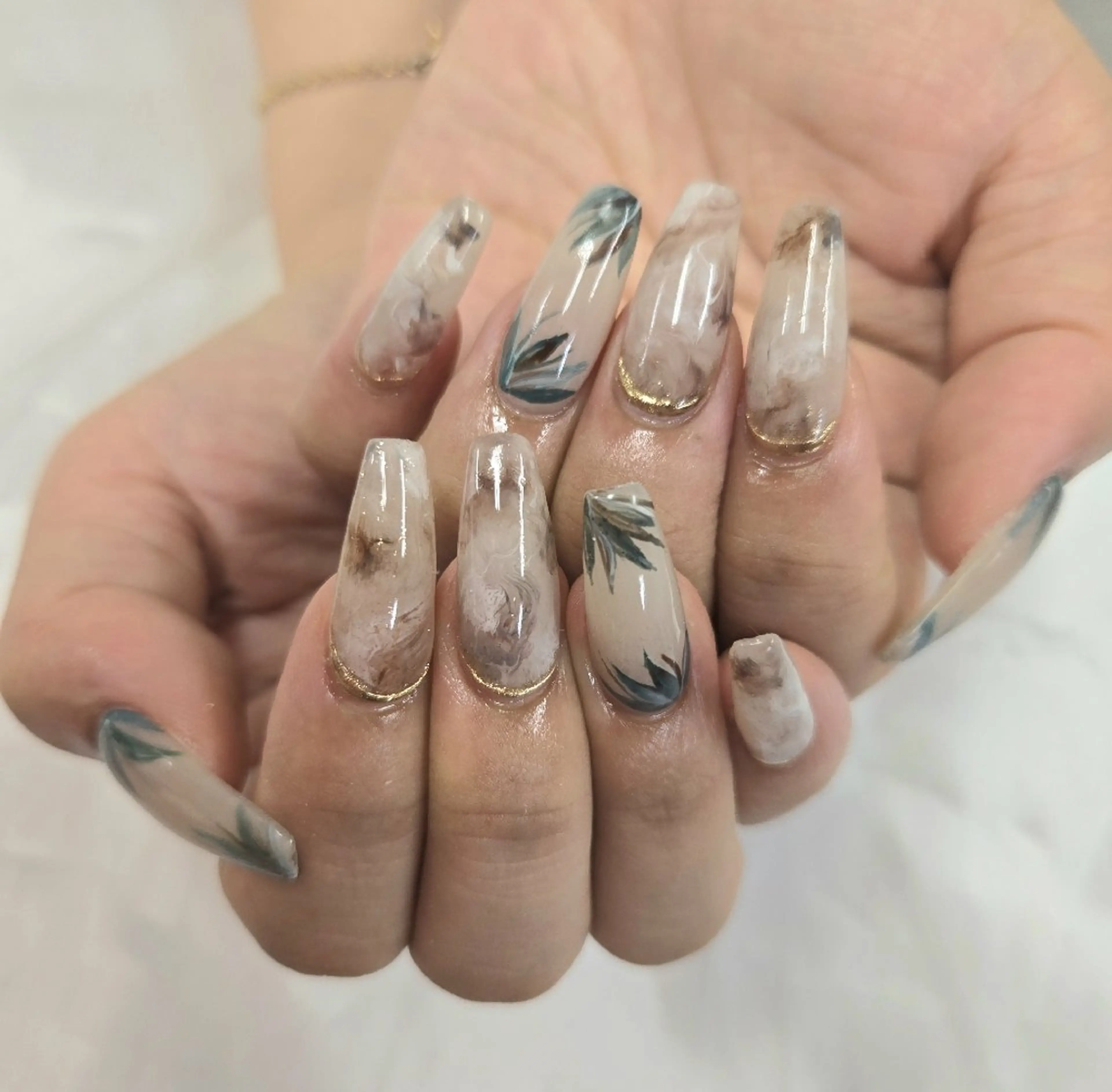 ネイル アートネイル オーロラネイル チークネイル ジェルネイル グラデーション ハンドネイル 河野ちえ (雑誌掲載サロン)のネイルデザイン