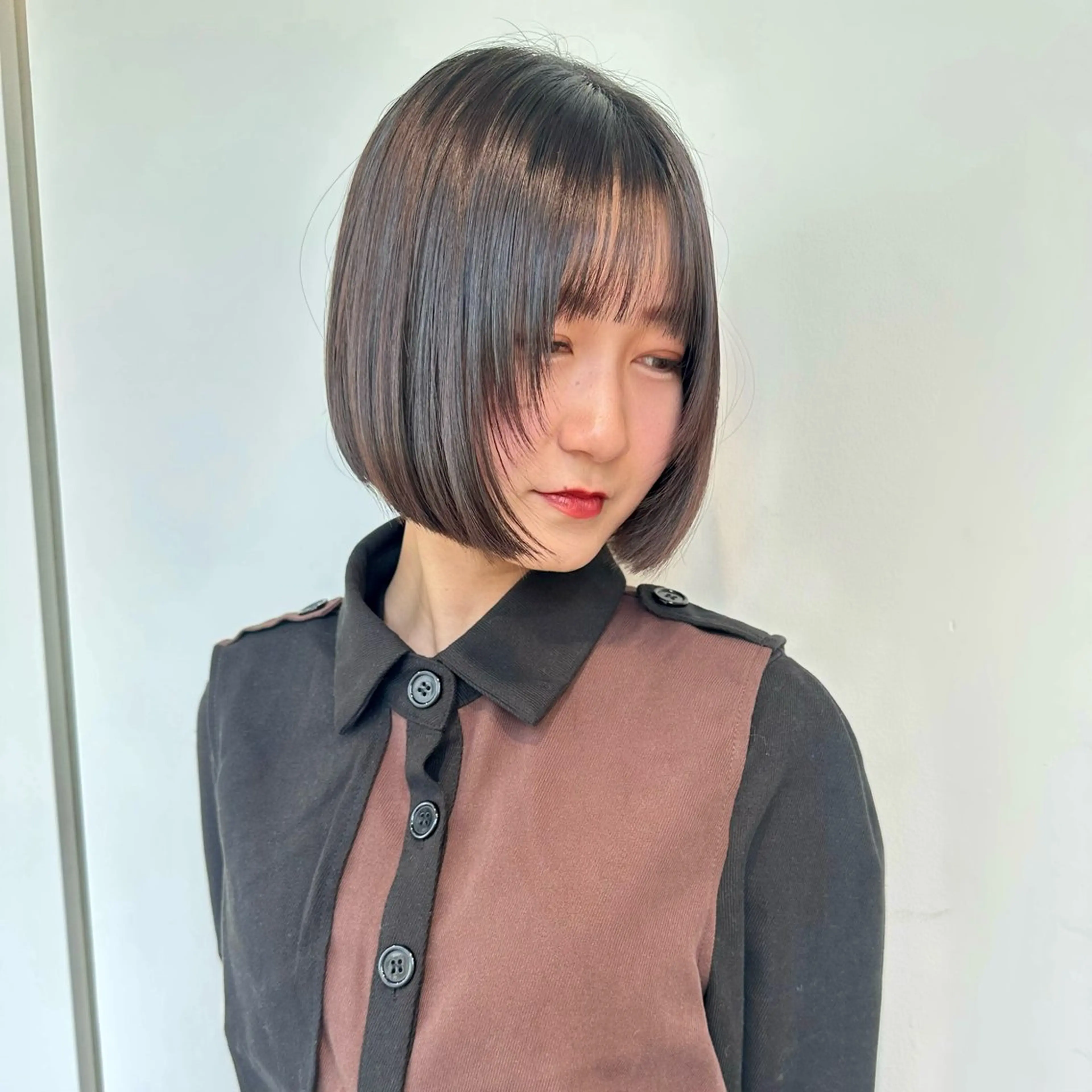 ミディアム カラー ブリーチなし/レイヤ ー特化🌈Tommyのヘアスタイル