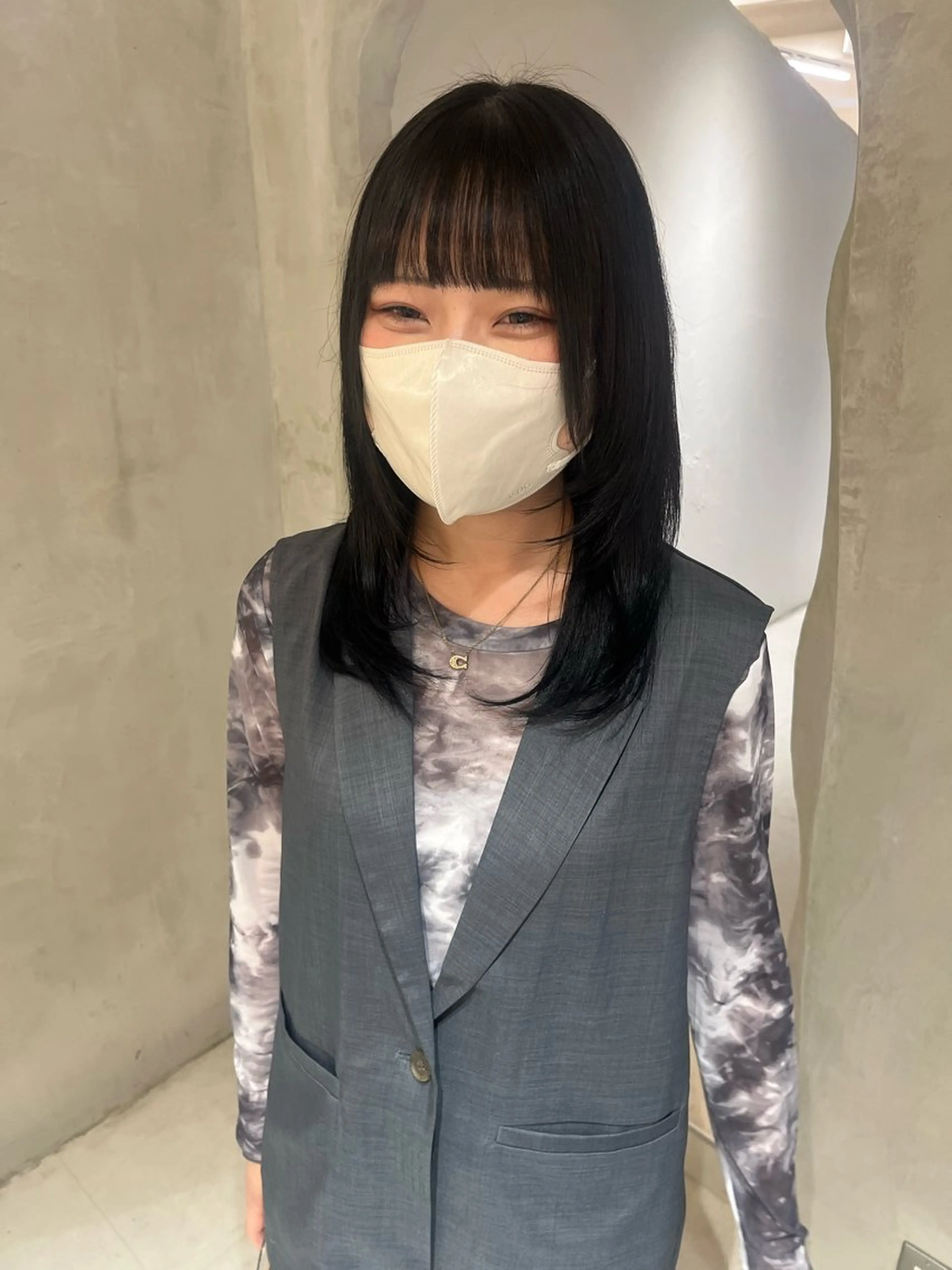 ミディアム カラー カット ヘアカラー トリートメント effect横浜所属・切りっぱなしボブ/ 艶カラー/綾莉のヘアスタイル